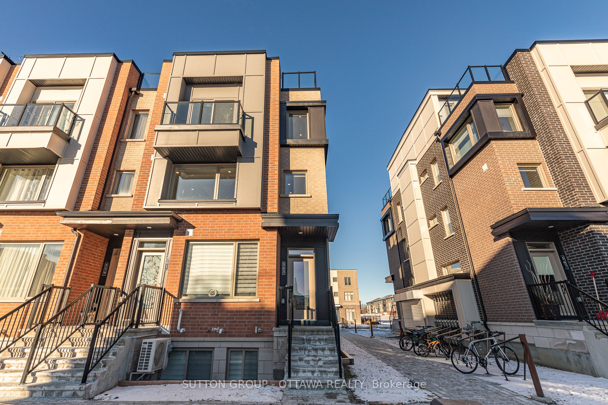 563 Takamose Property Photo