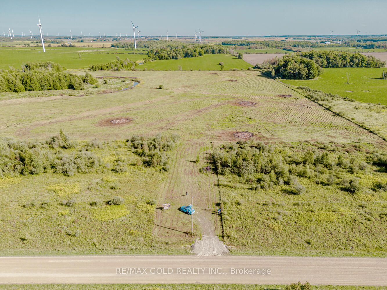 681050 260 Side Road Property Photo