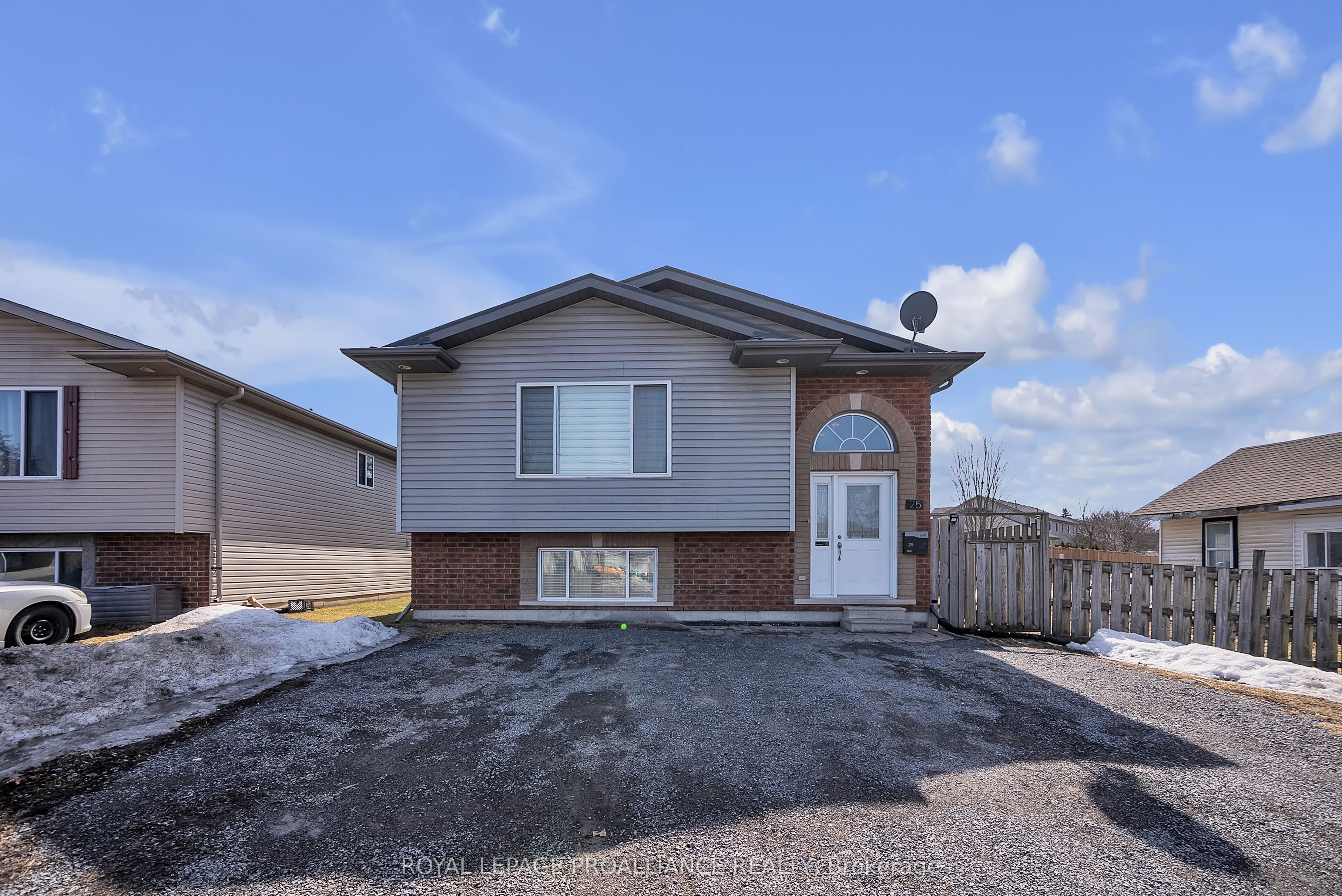 25 Emily Street Property Photo
