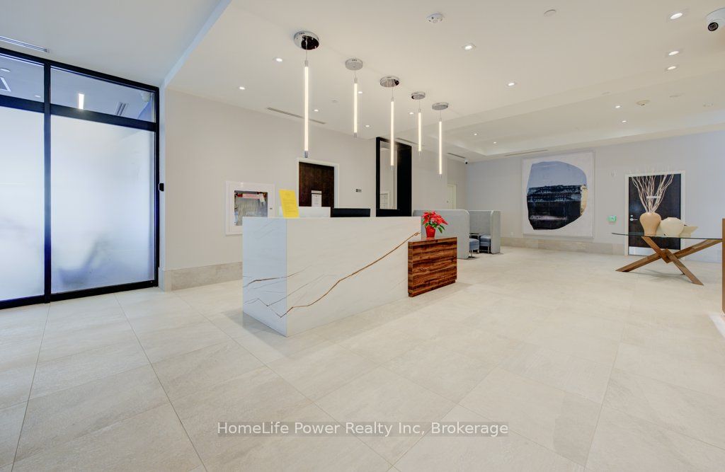 385 Winston Road 806 Property Photo 24