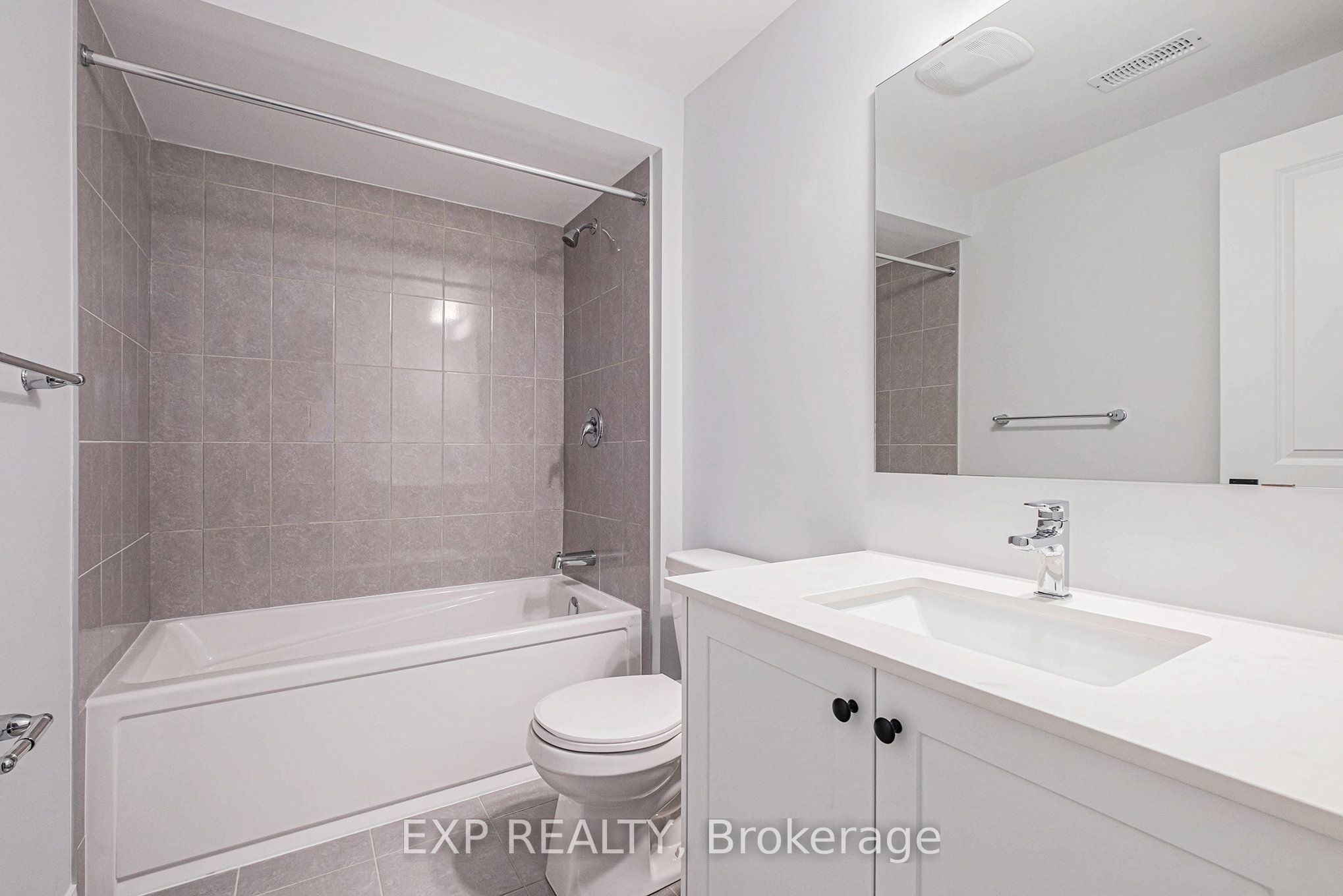202 Douglas Hardie Street Property Photo 10