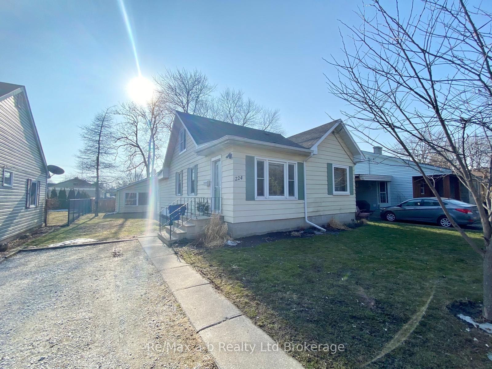 224 Joseph St Property Photo