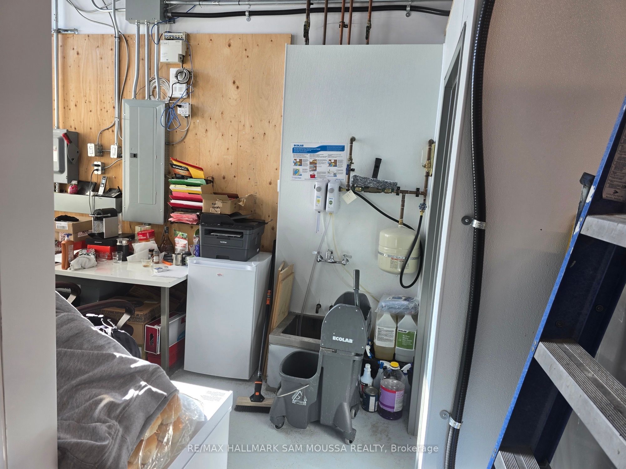 #20 - 471 Terry Fox Drive Property Photo 6