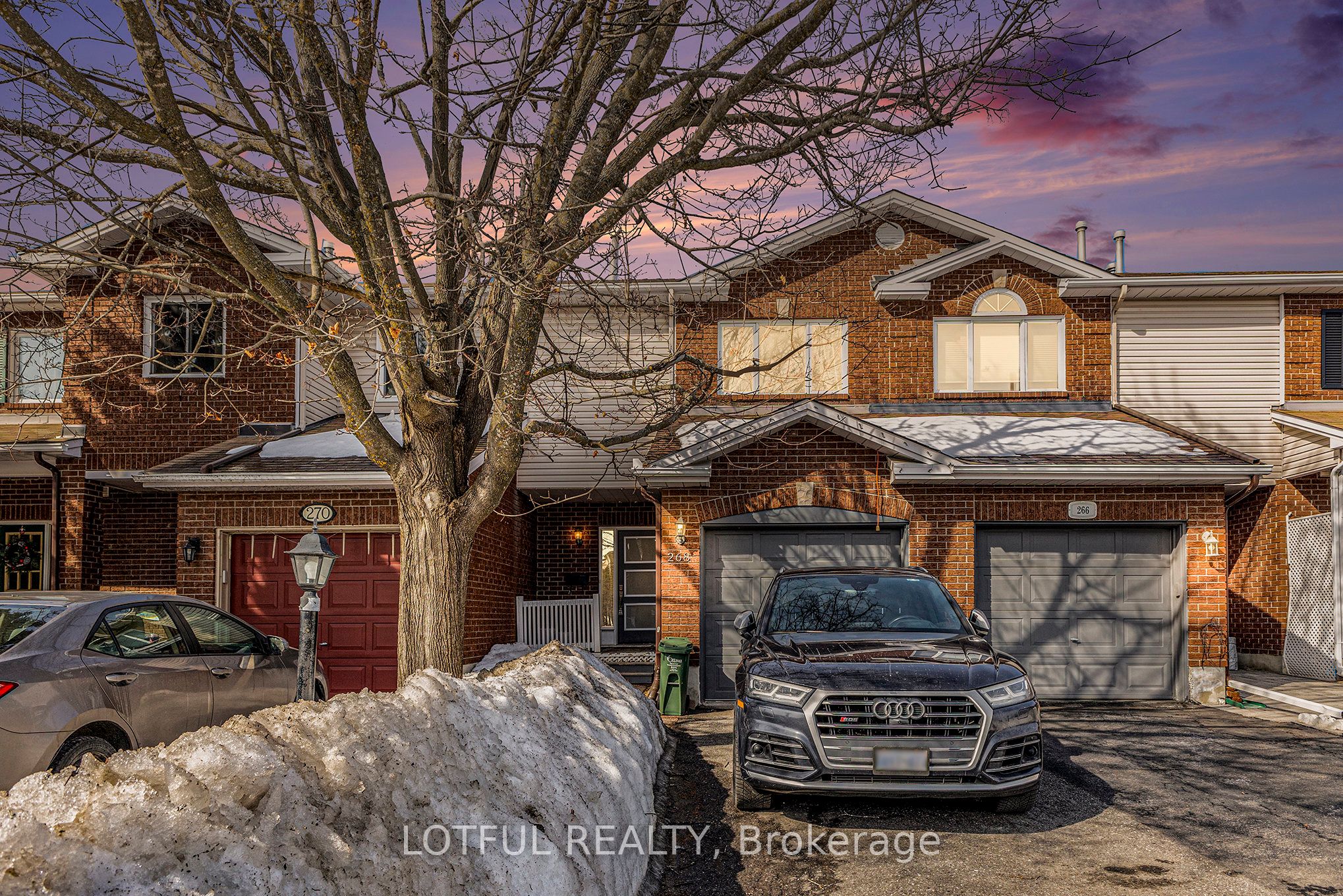 268 Stoneway Dr Property Photo 1
