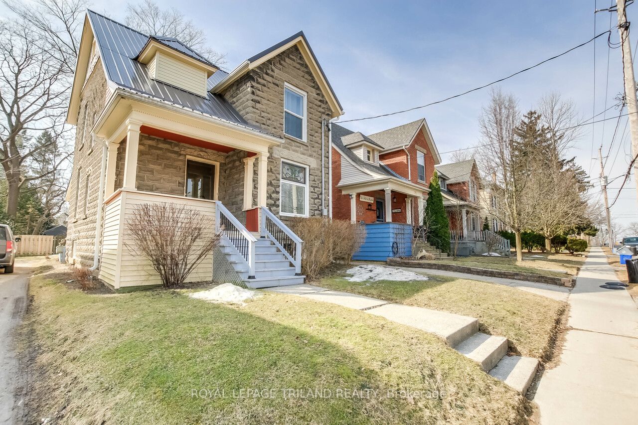 24 Gladstone Ave Property Photo 1