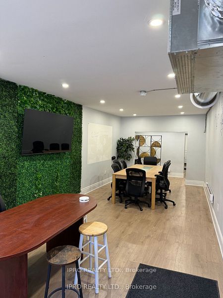 15 Ainslie Street Property Photo 3