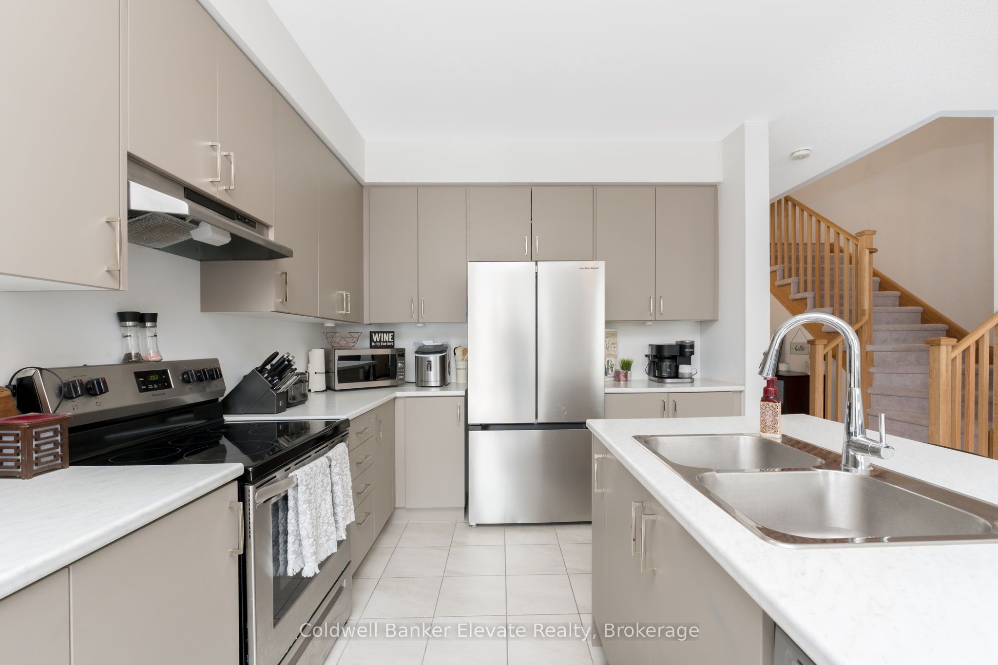 225 Farley Road Property Photo 10