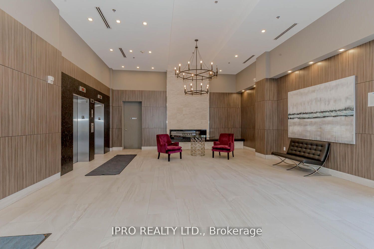 #405 - 560 North Service Road Property Photo 4