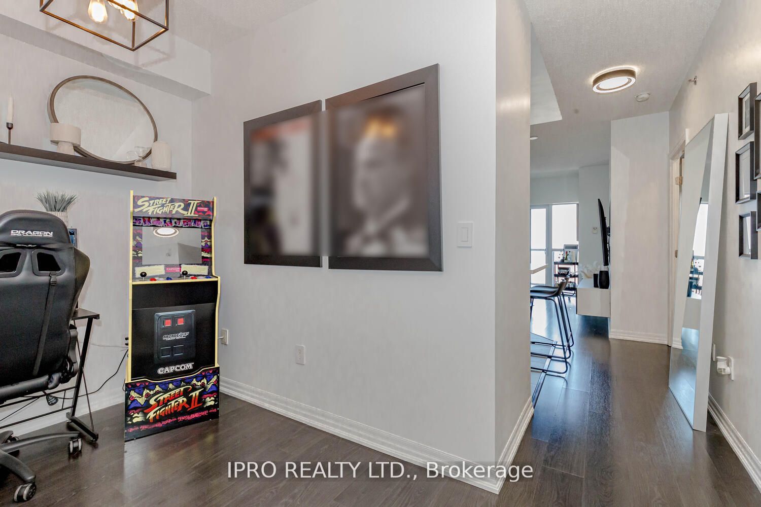 #405 - 560 North Service Road Property Photo 6