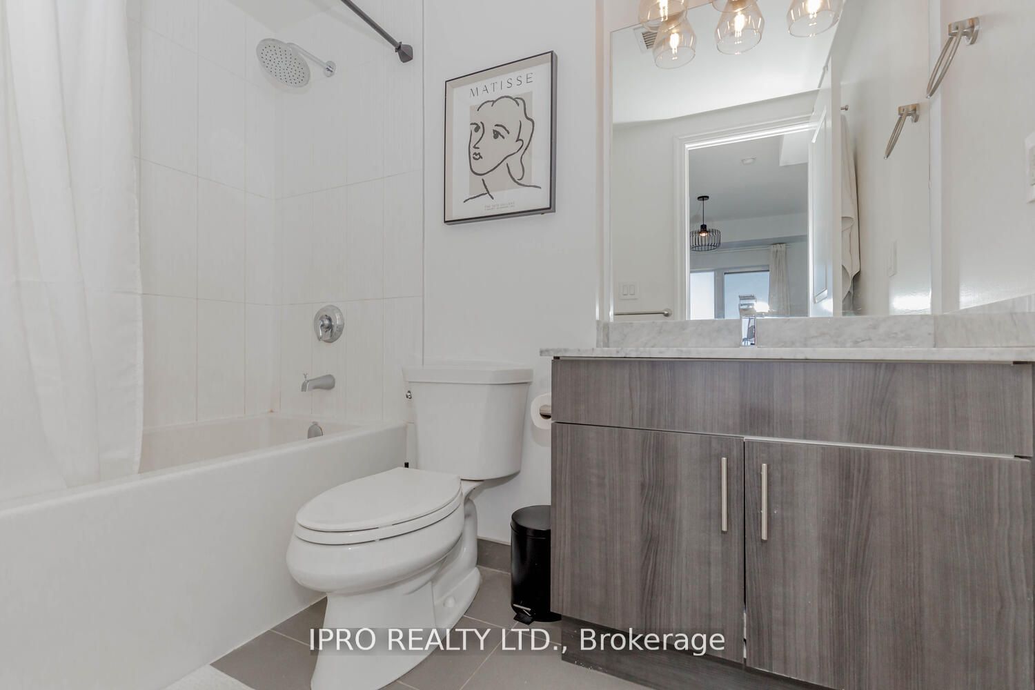 #405 - 560 North Service Road Property Photo 22