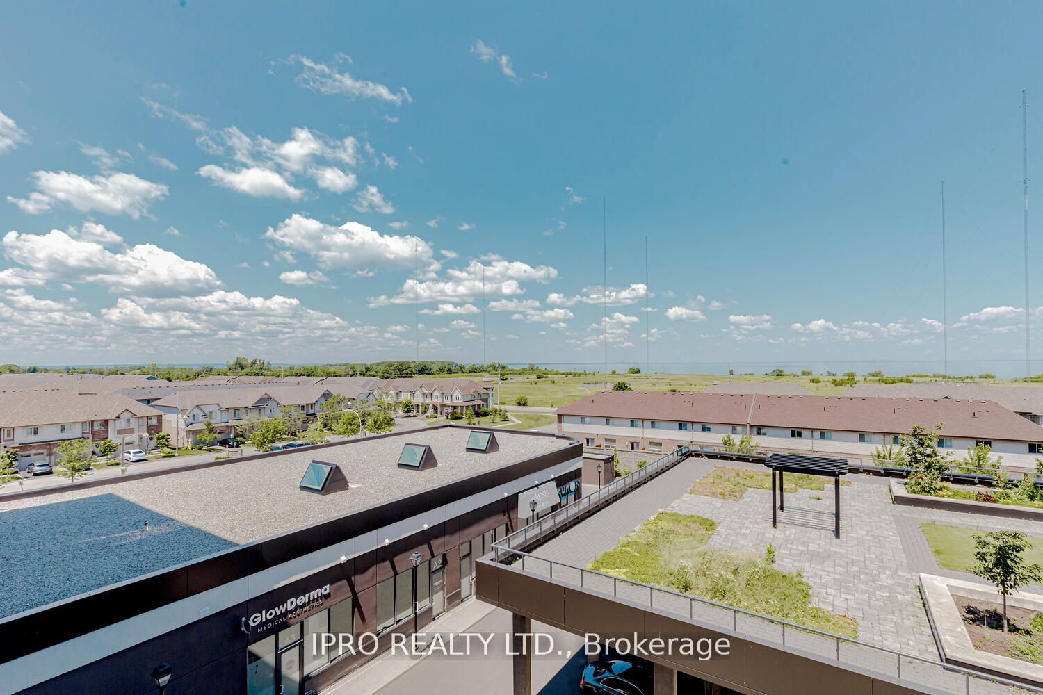 #405 - 560 North Service Road Property Photo 28