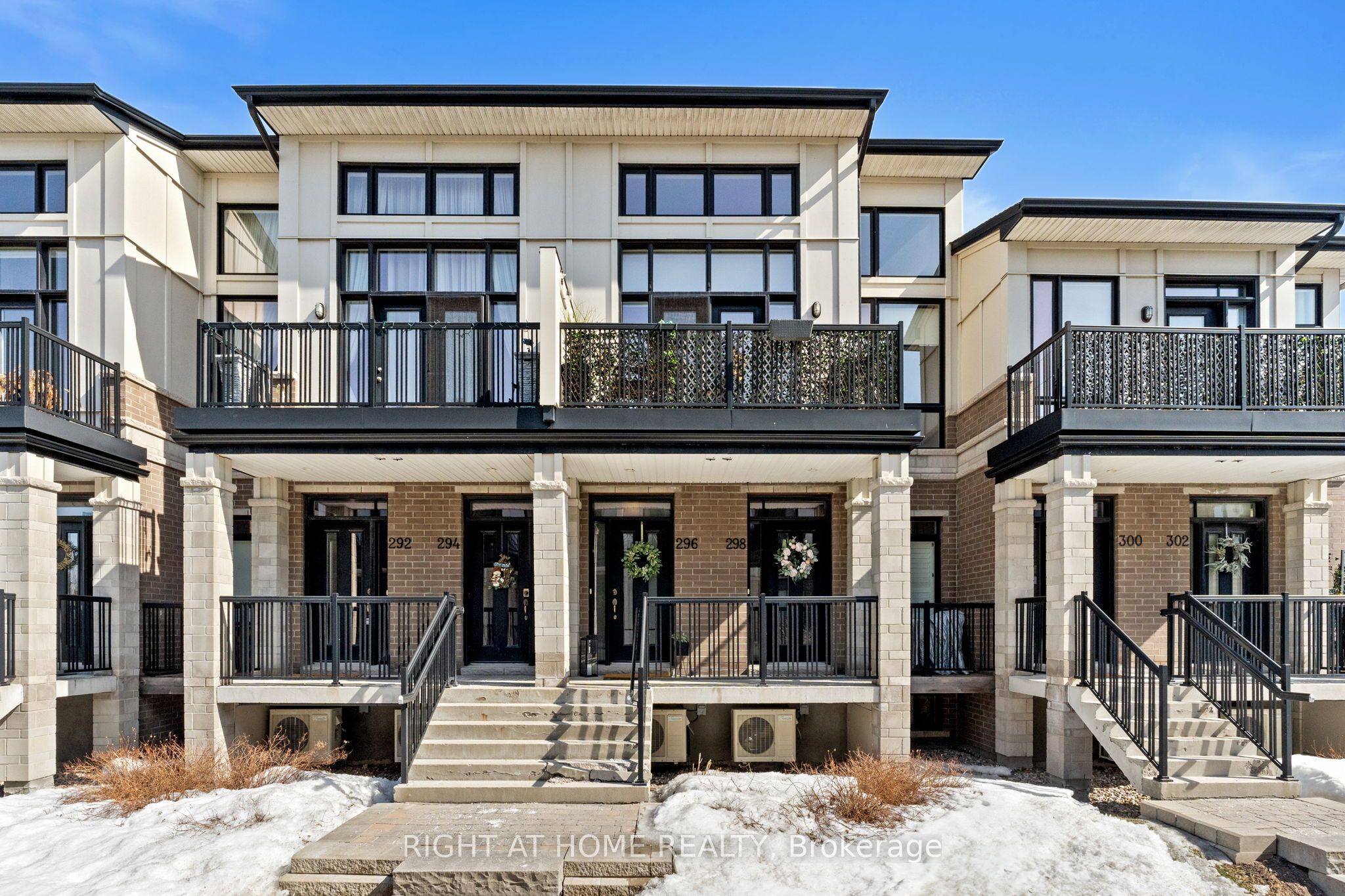 #103 - 296 Pembina Private Property Photo