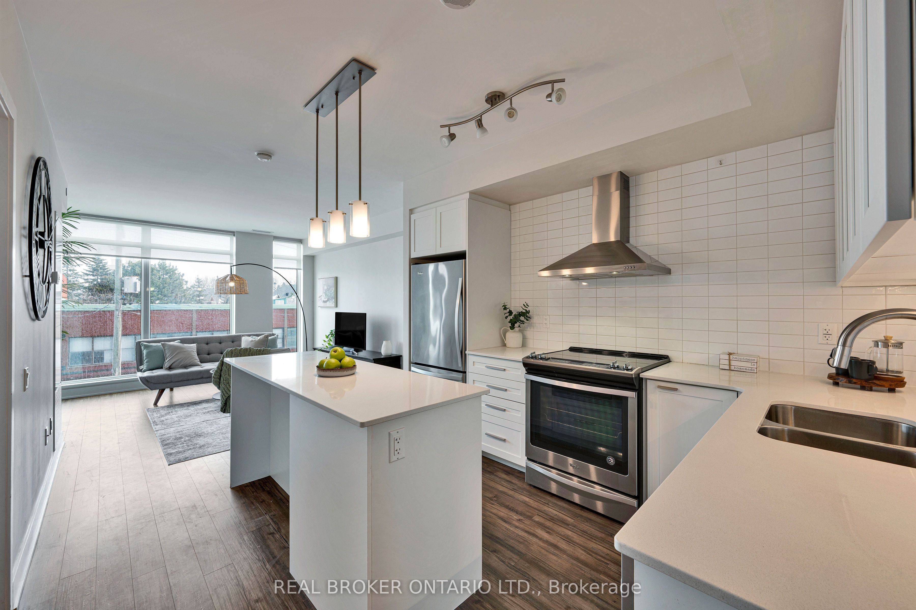 411 Mackay St Property Photo