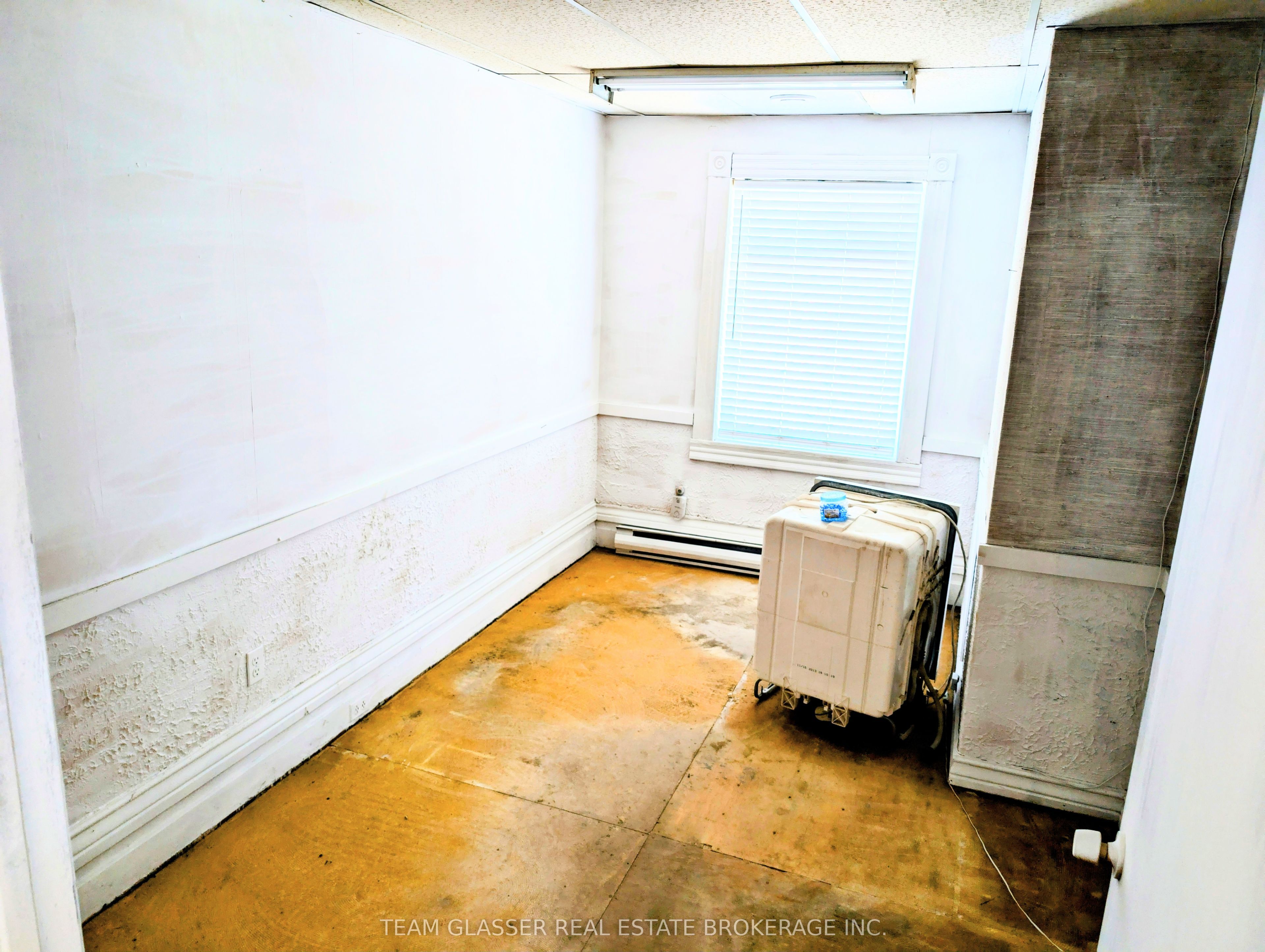 693 Hale Street Property Photo 5