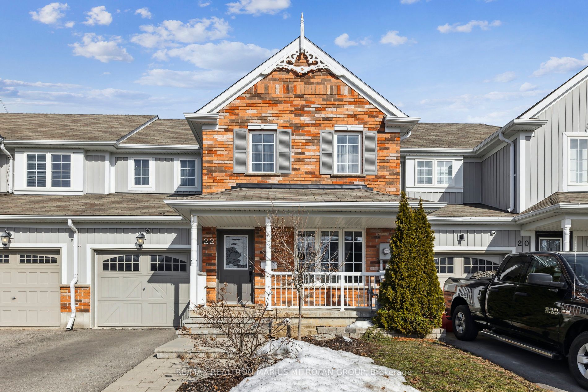 22 Fallingbrook Crescent Property Photo