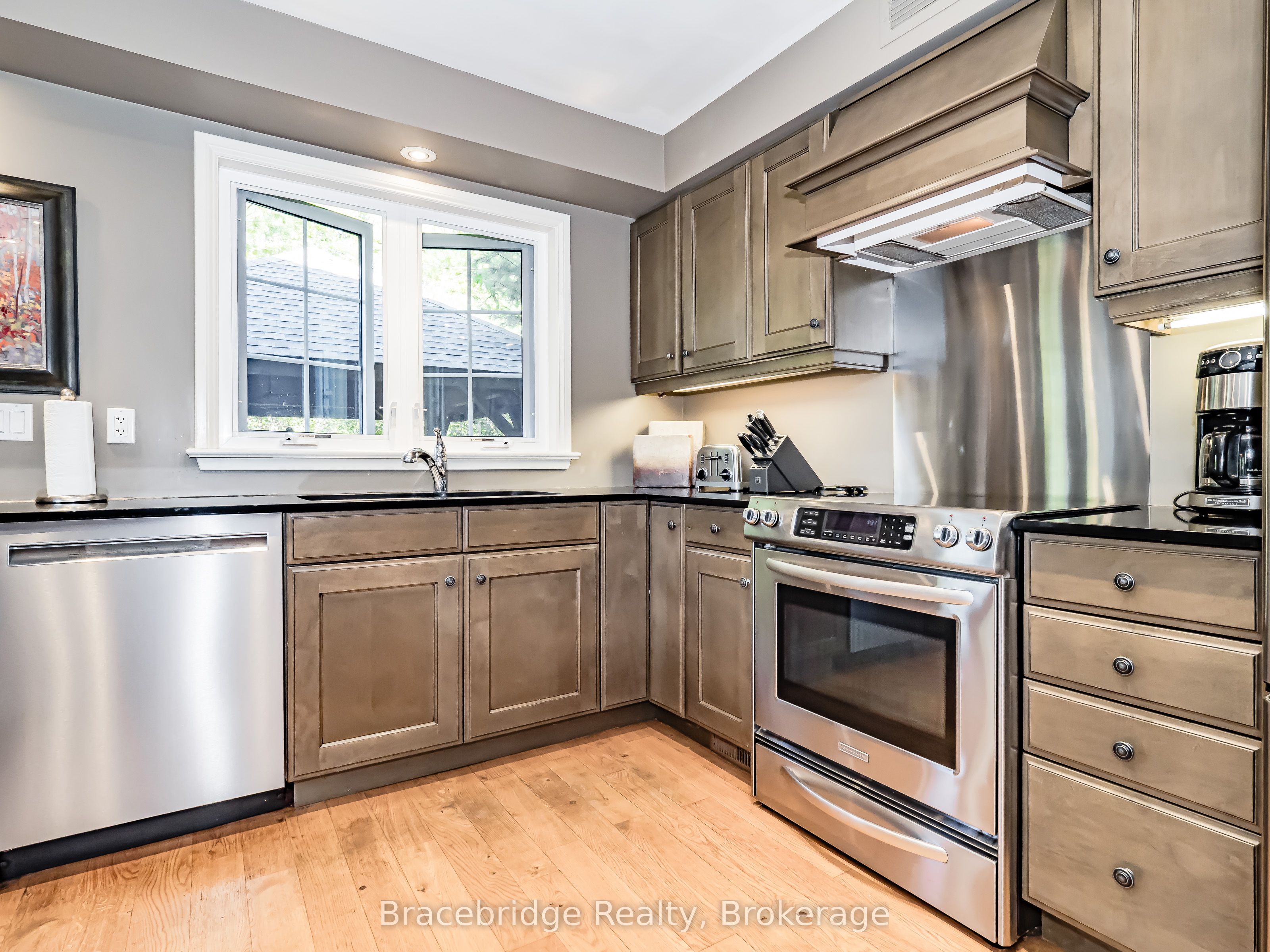 3876 Muskoka Rd Hwy 118 N/a W Sandfield 8 W4 Property Photo 9