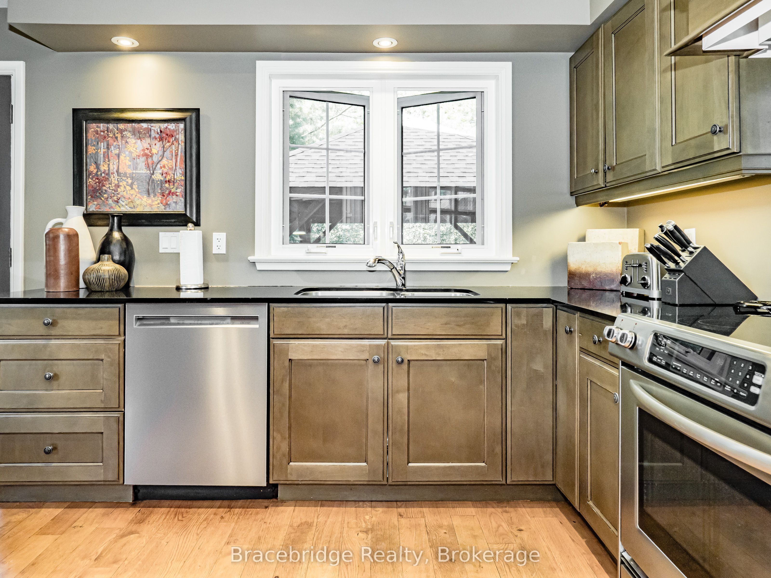 3876 Muskoka Rd Hwy 118 N/a W Sandfield 8 W4 Property Photo 10
