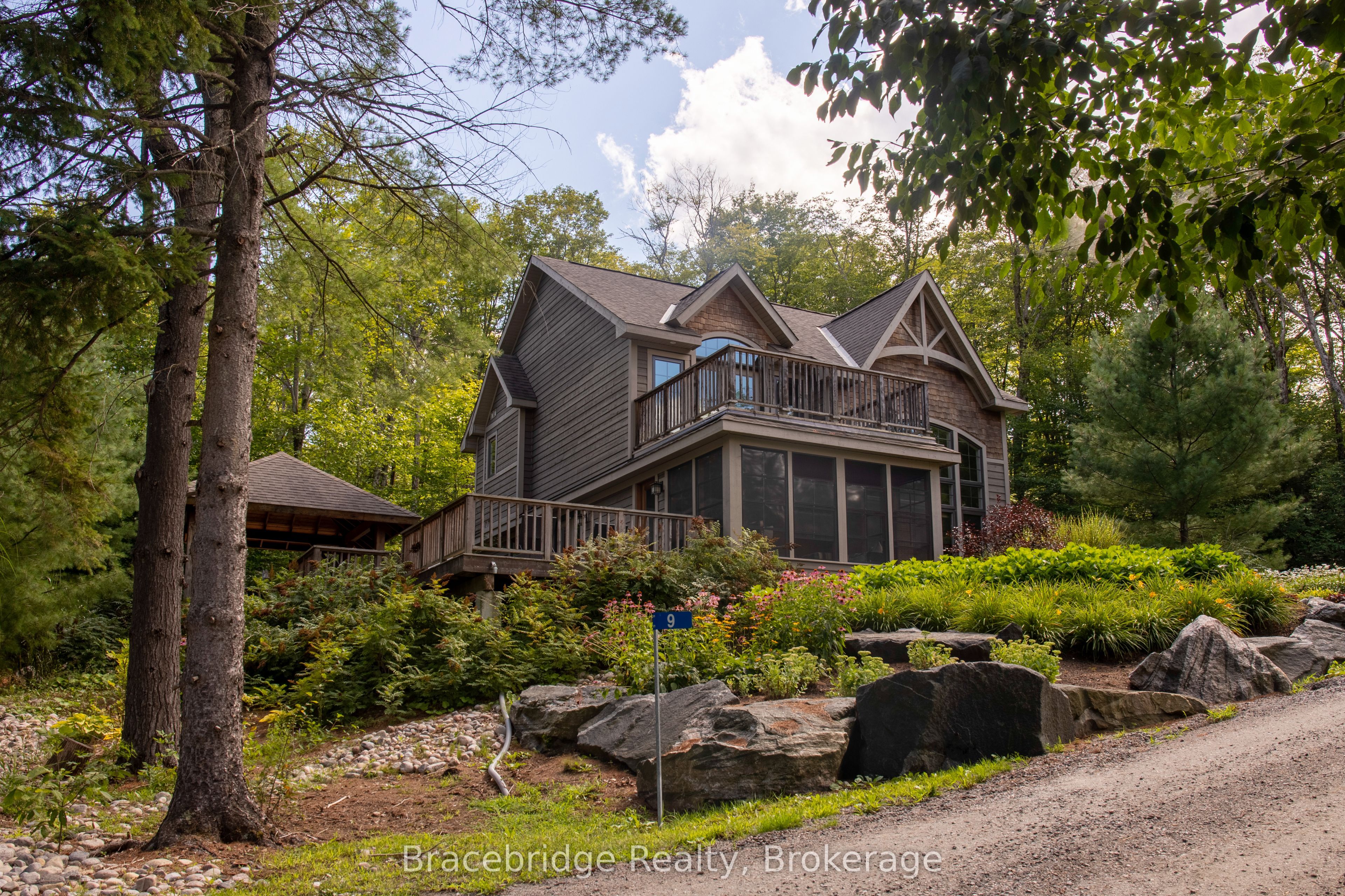 #sandfield 9 W9 - 3876 Muskoka Rd Hwy 118 Property Photo