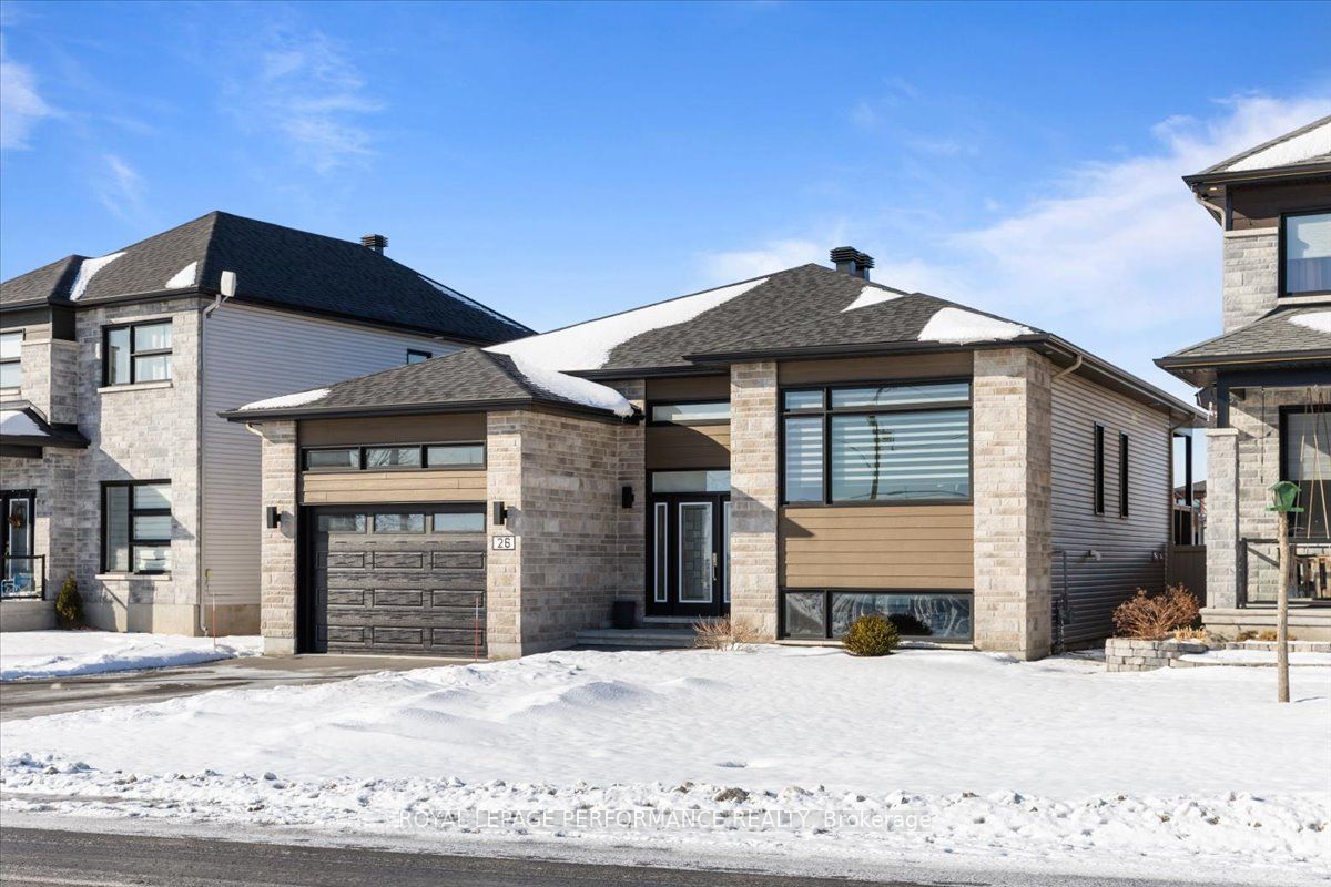 26 Pleasant Street Property Photo