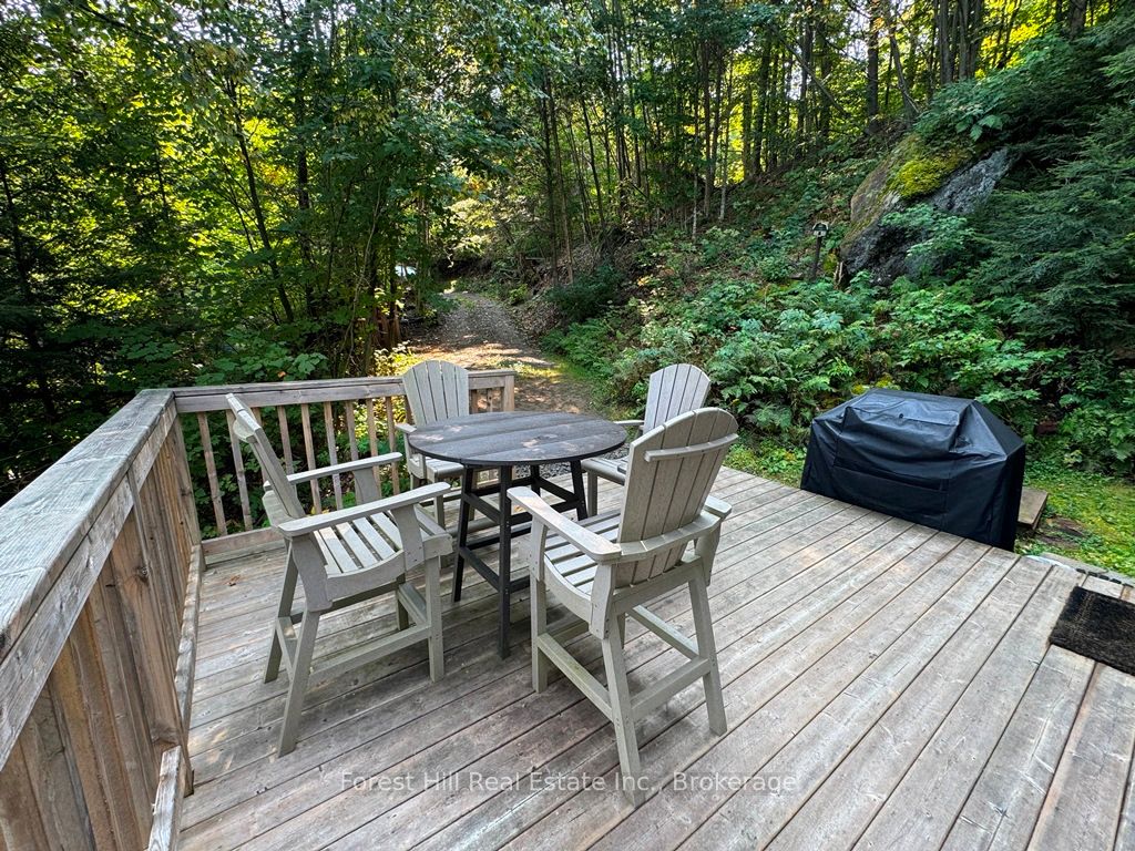 1023 Twilight Close Lane W Property Photo 9