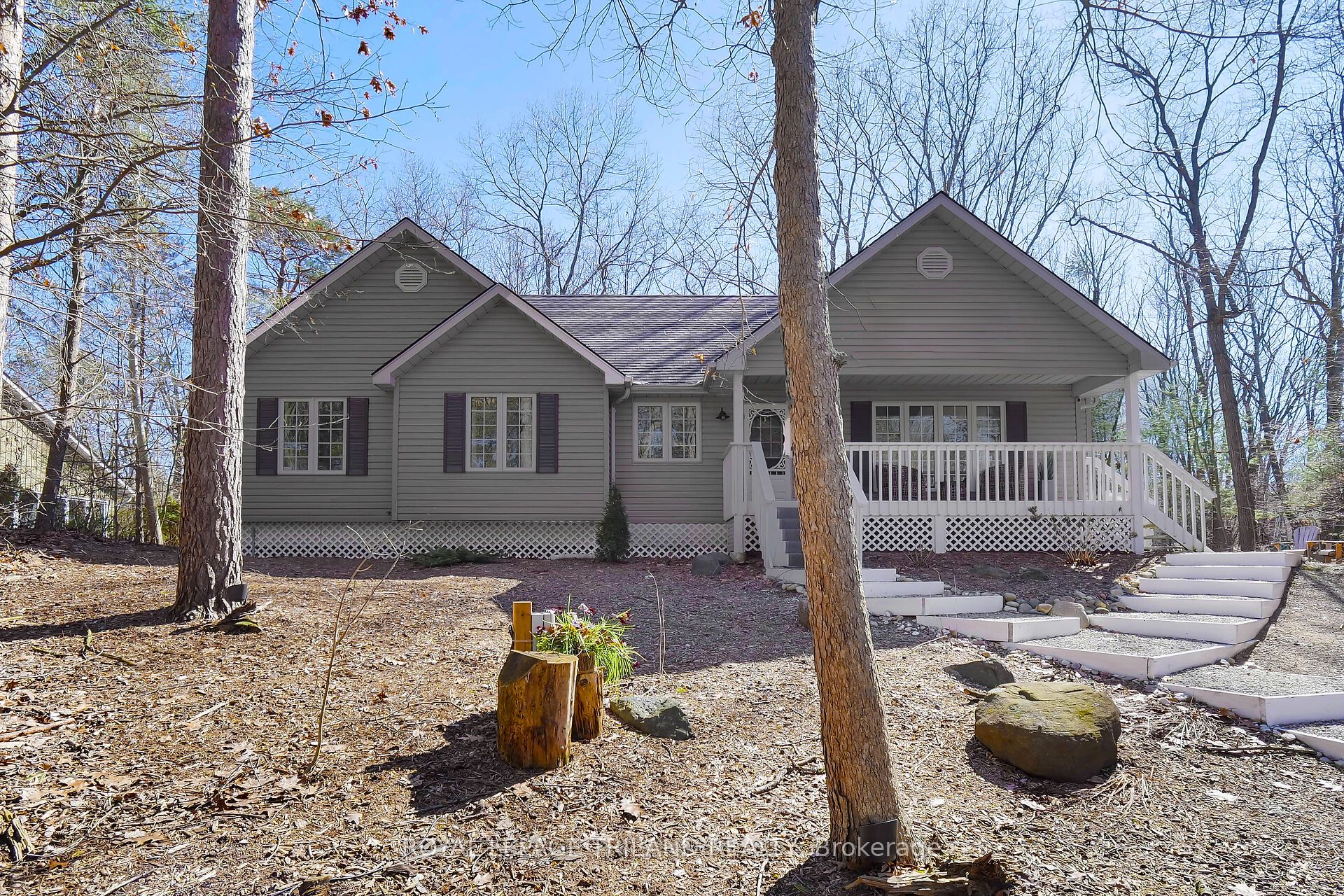 9945 Riverview Road Property Photo