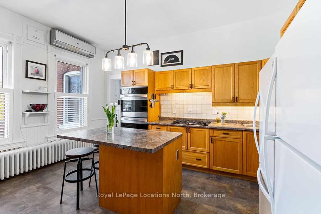 72 Colborne St Property Photo 11