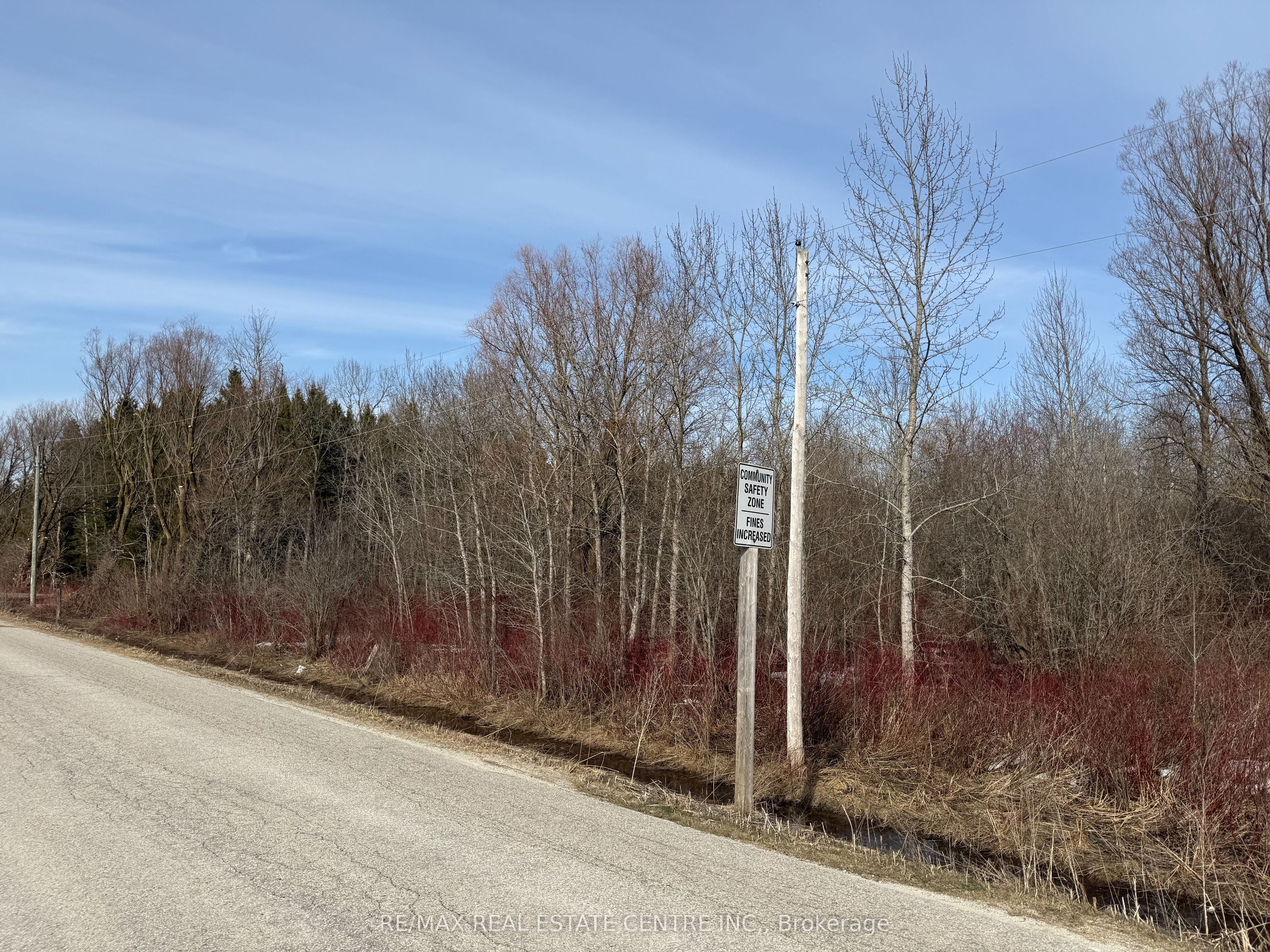 0 3rd Line Property Photo 9