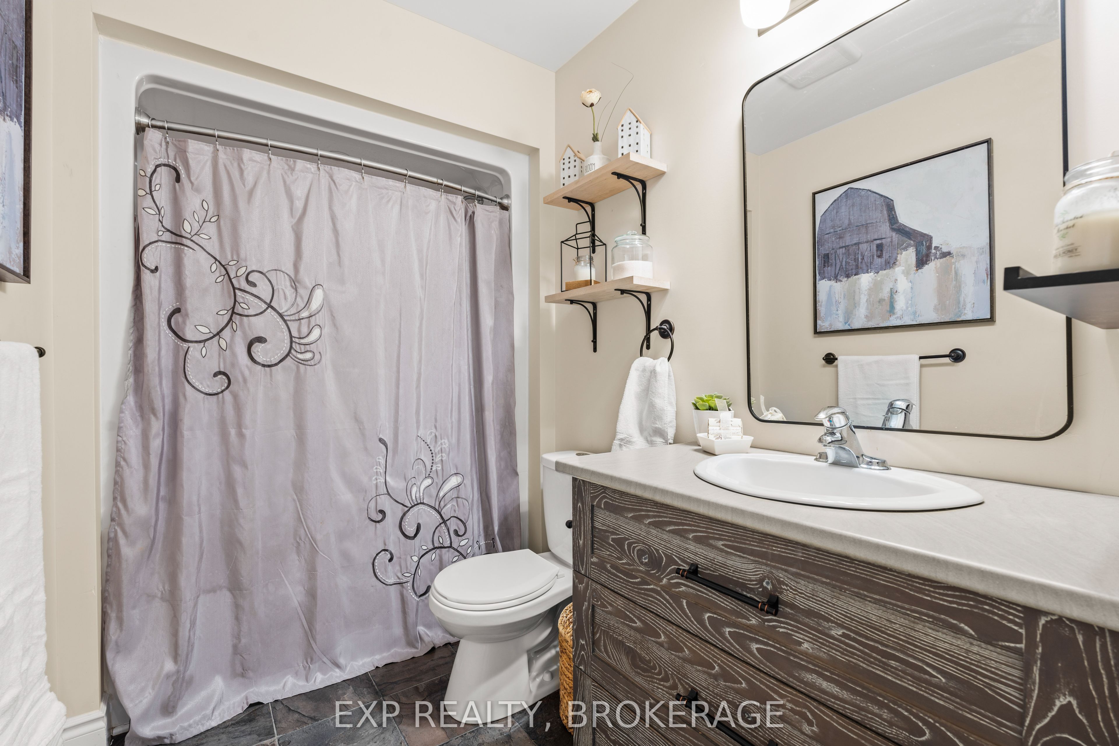 2579 Desert Lake Road Property Photo 15