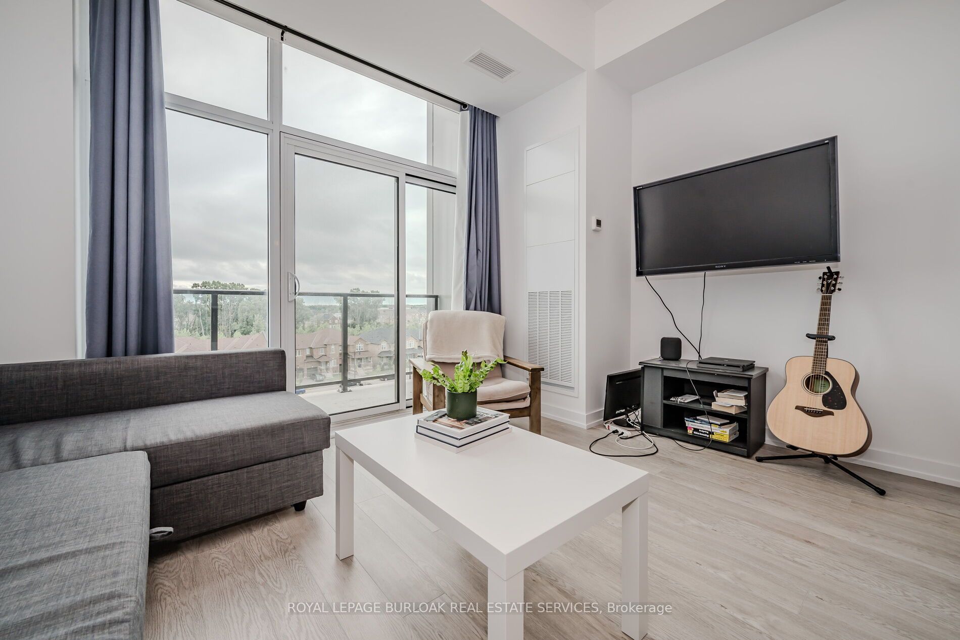 460 Dundas Street E 319 Property Photo 16