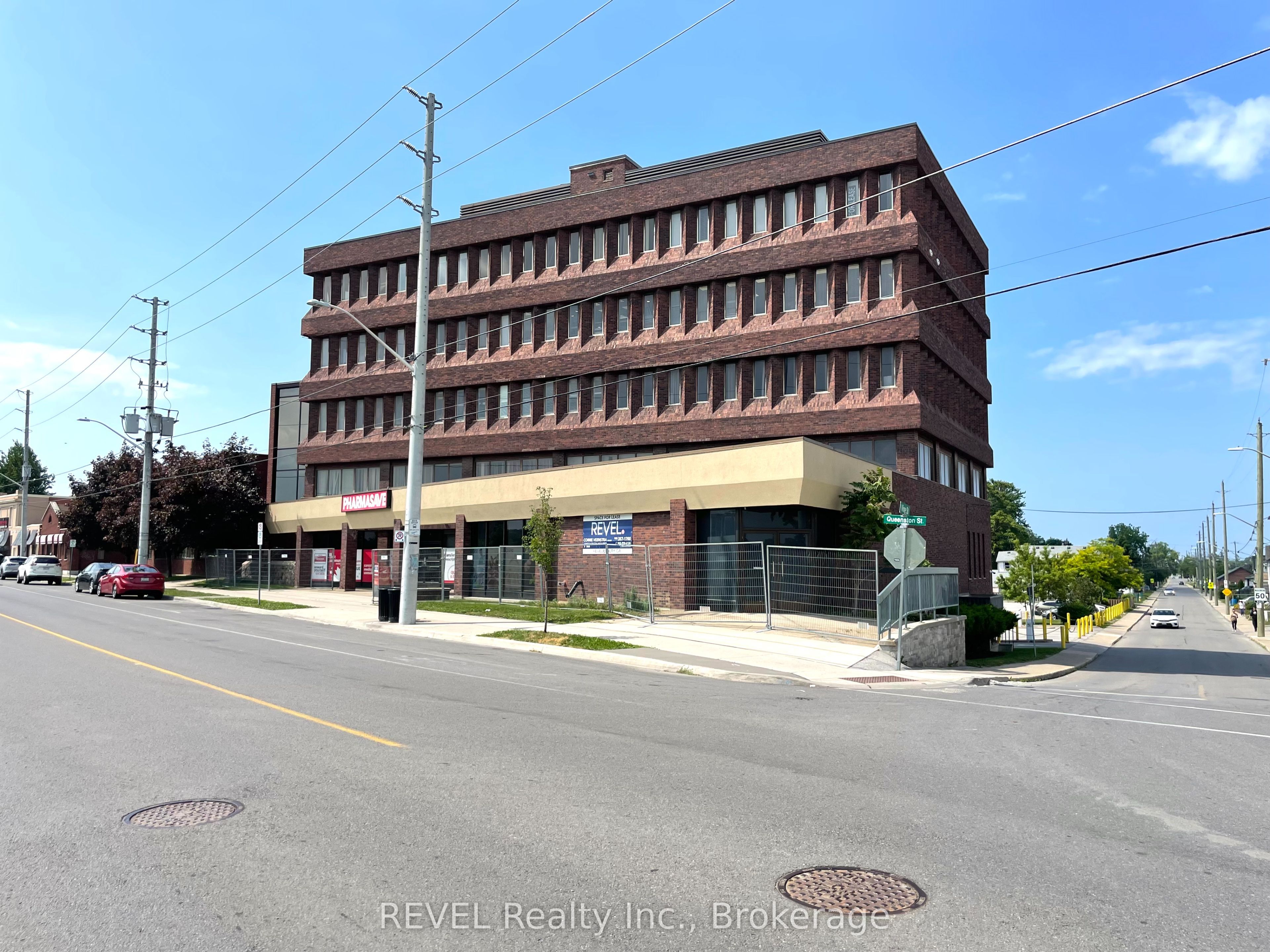 145 Queenston Street Property Photo 10