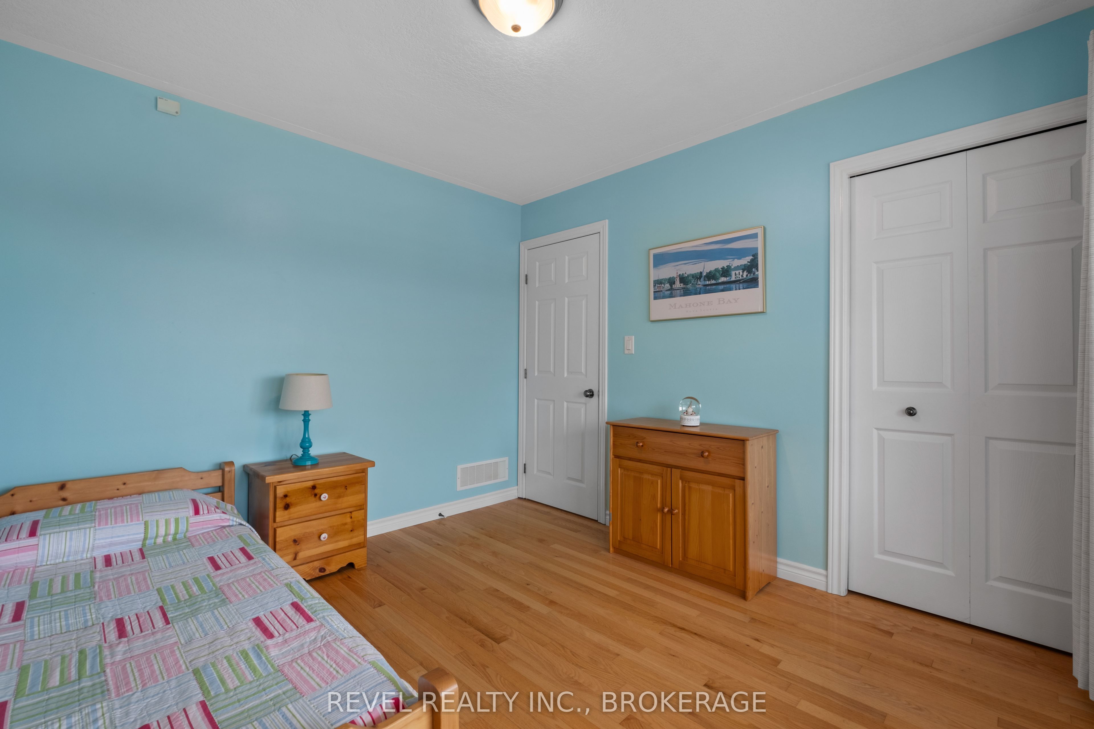 133 Islandview Drive Property Photo 6