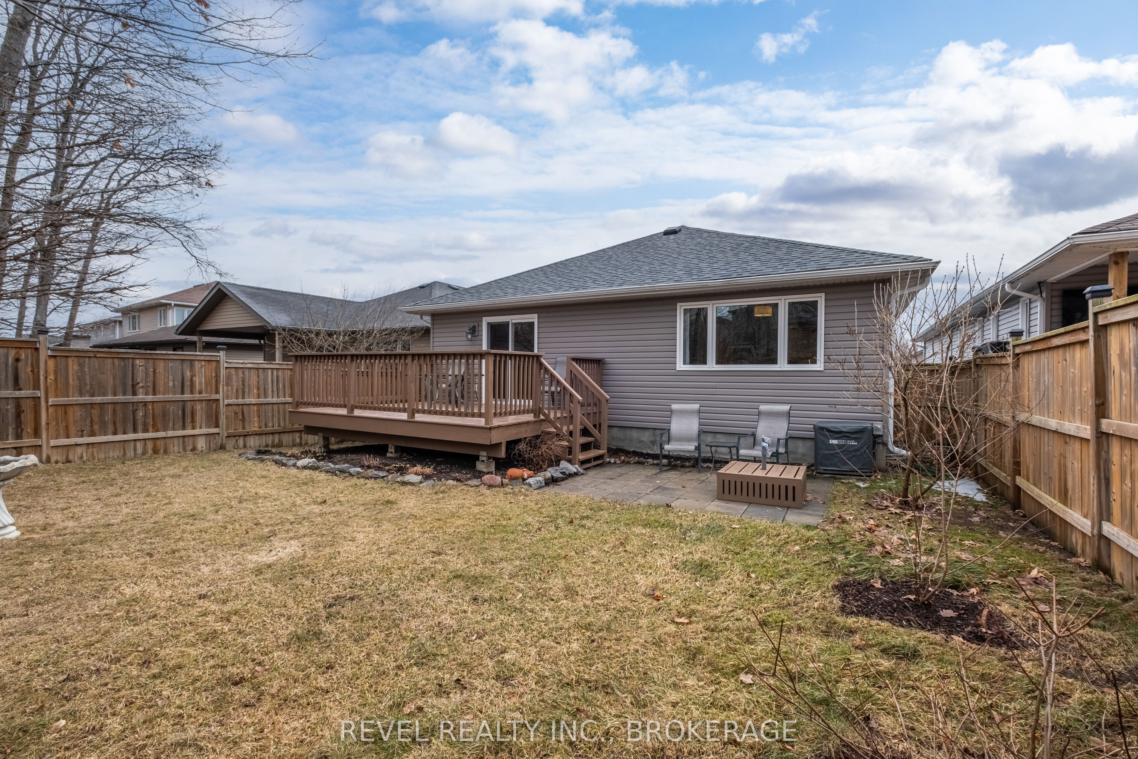 133 Islandview Drive Property Photo 32