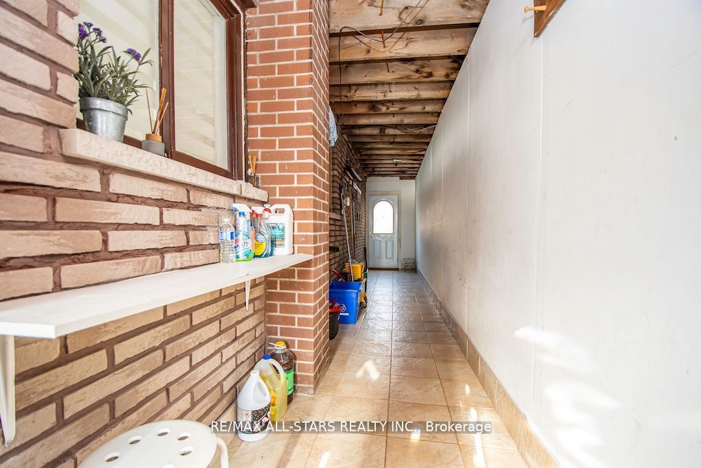 122 Fenelon Drive Property Photo 28