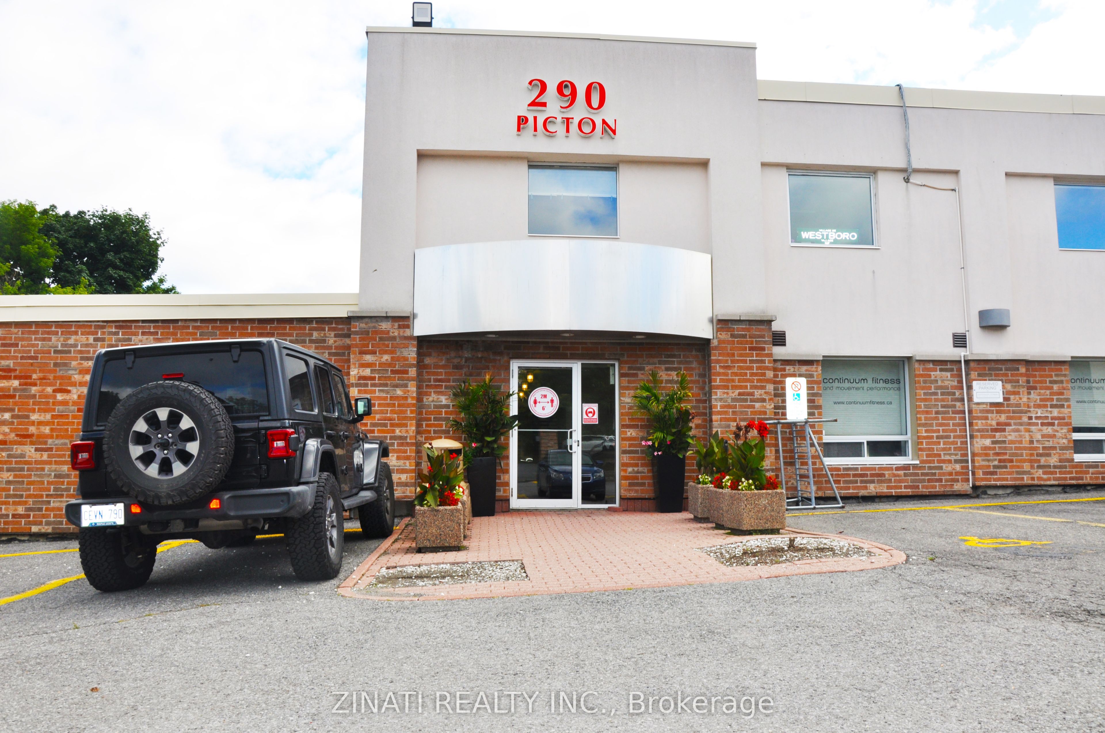 290 Picton Ave Property Photo