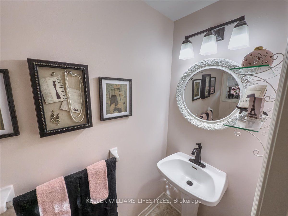 1478 Adelaide Street N 29 Property Photo 6