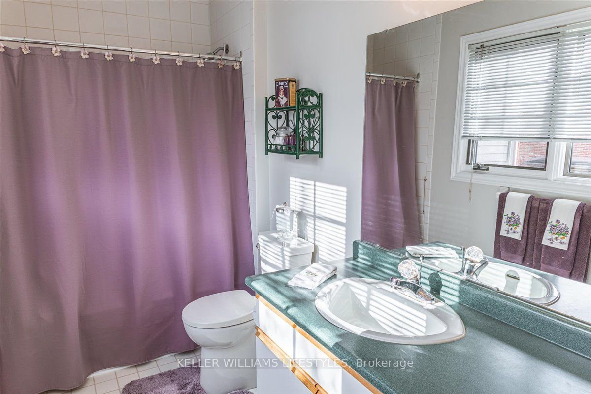 1478 Adelaide Street N 29 Property Photo 38