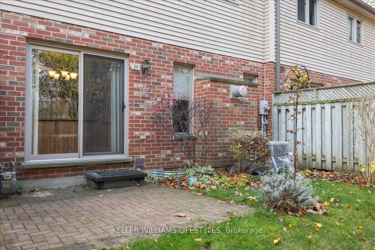 1478 Adelaide Street N 29 Property Photo 45