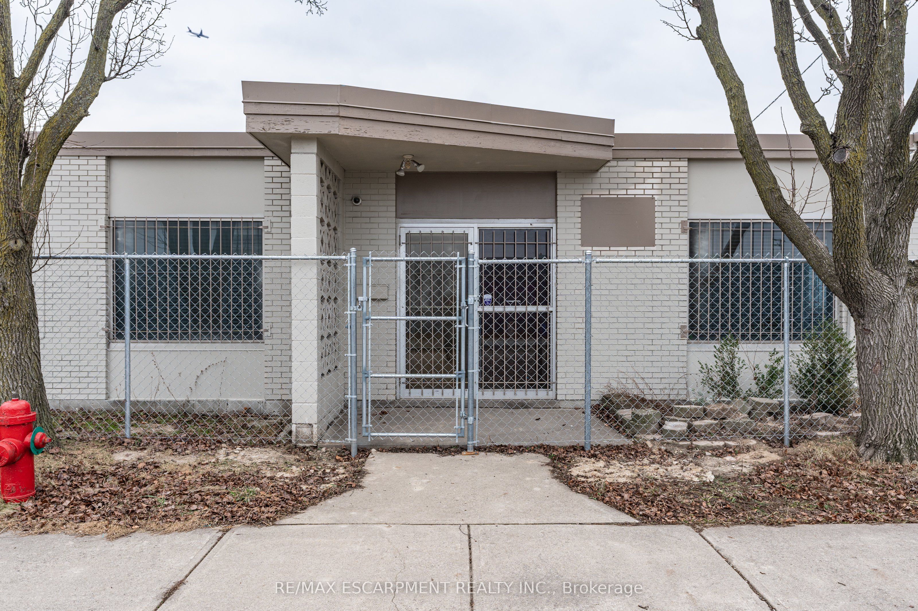 18 Linden Street Property Photo 6