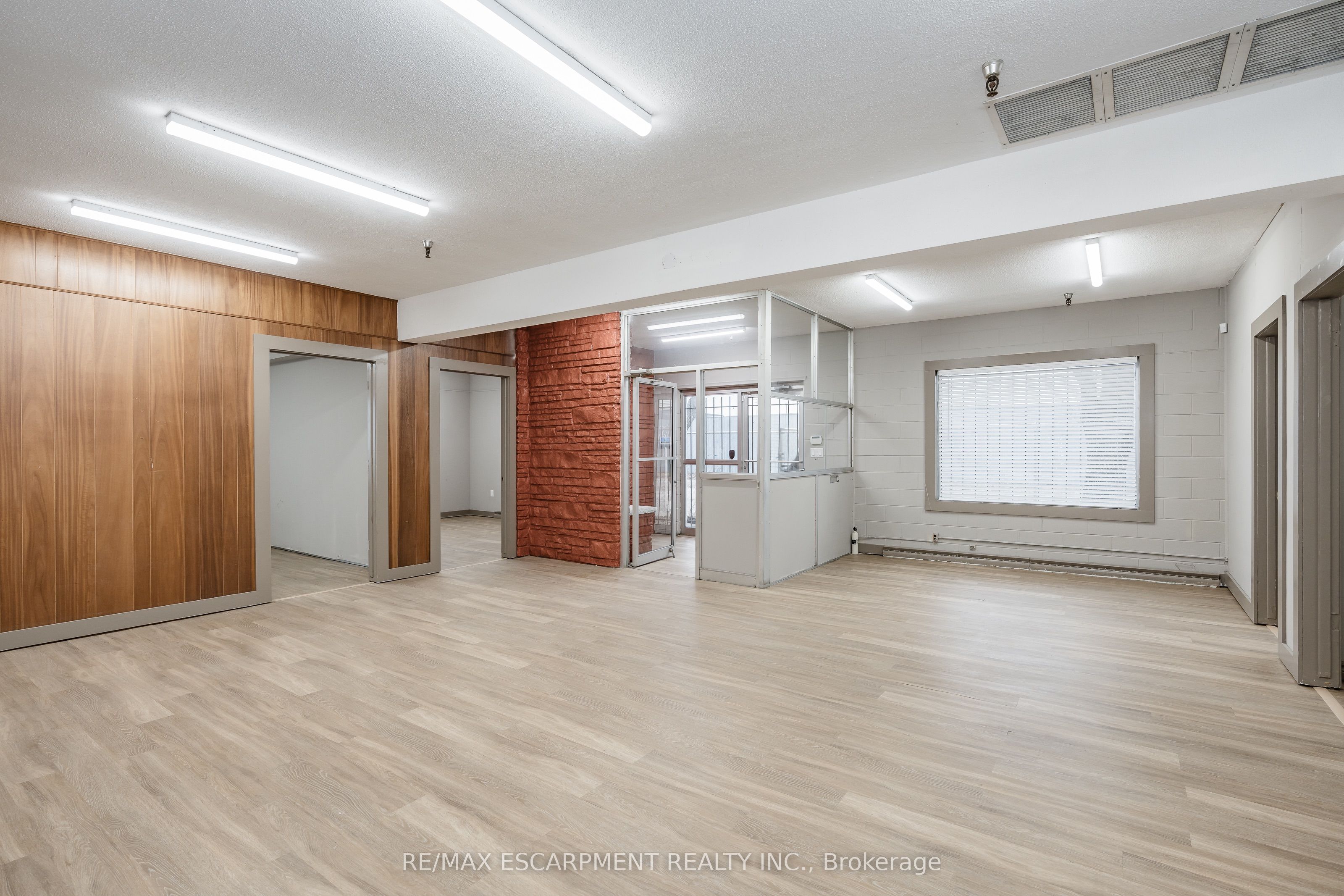 18 Linden Street Property Photo 11
