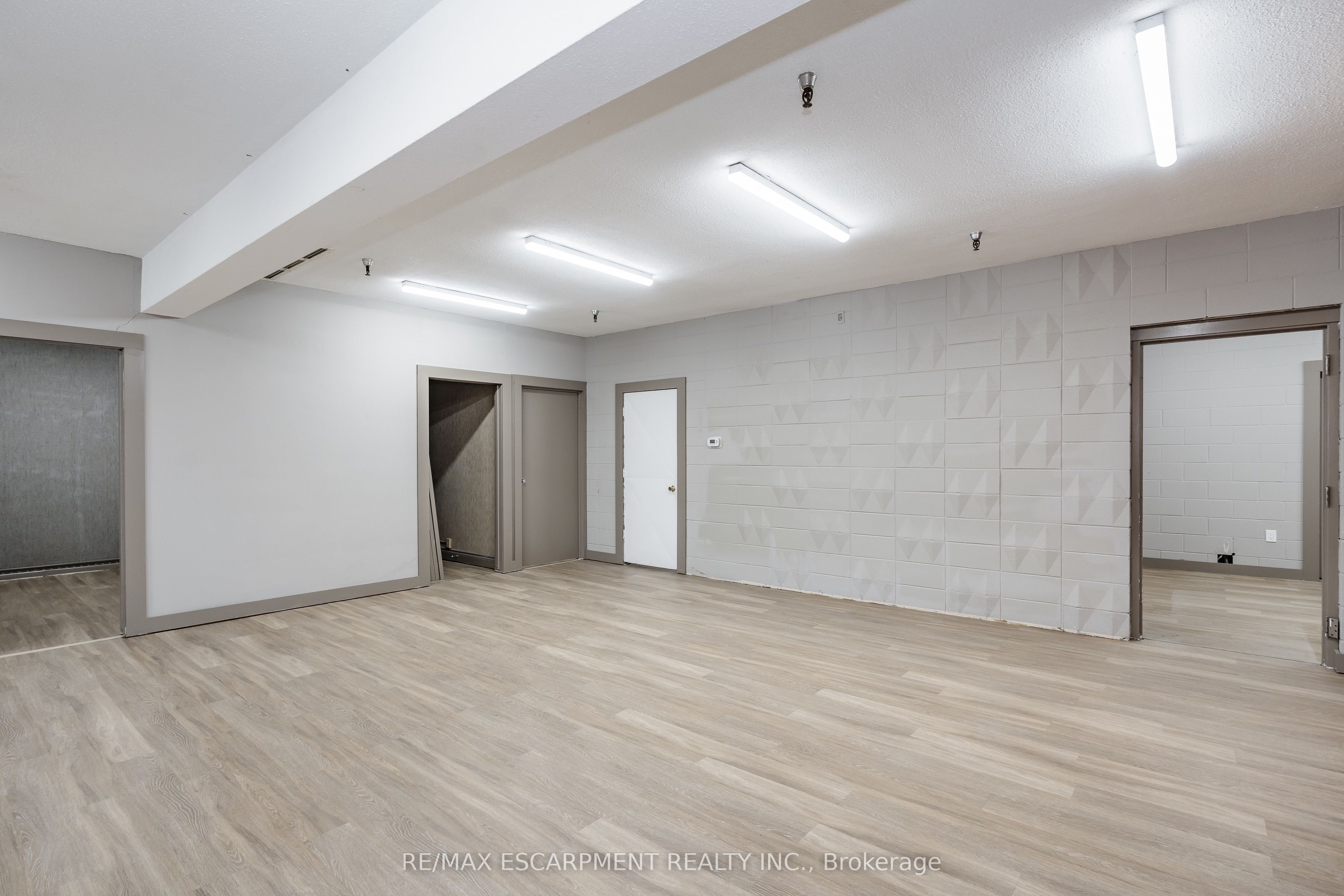 18 Linden Street Property Photo 12