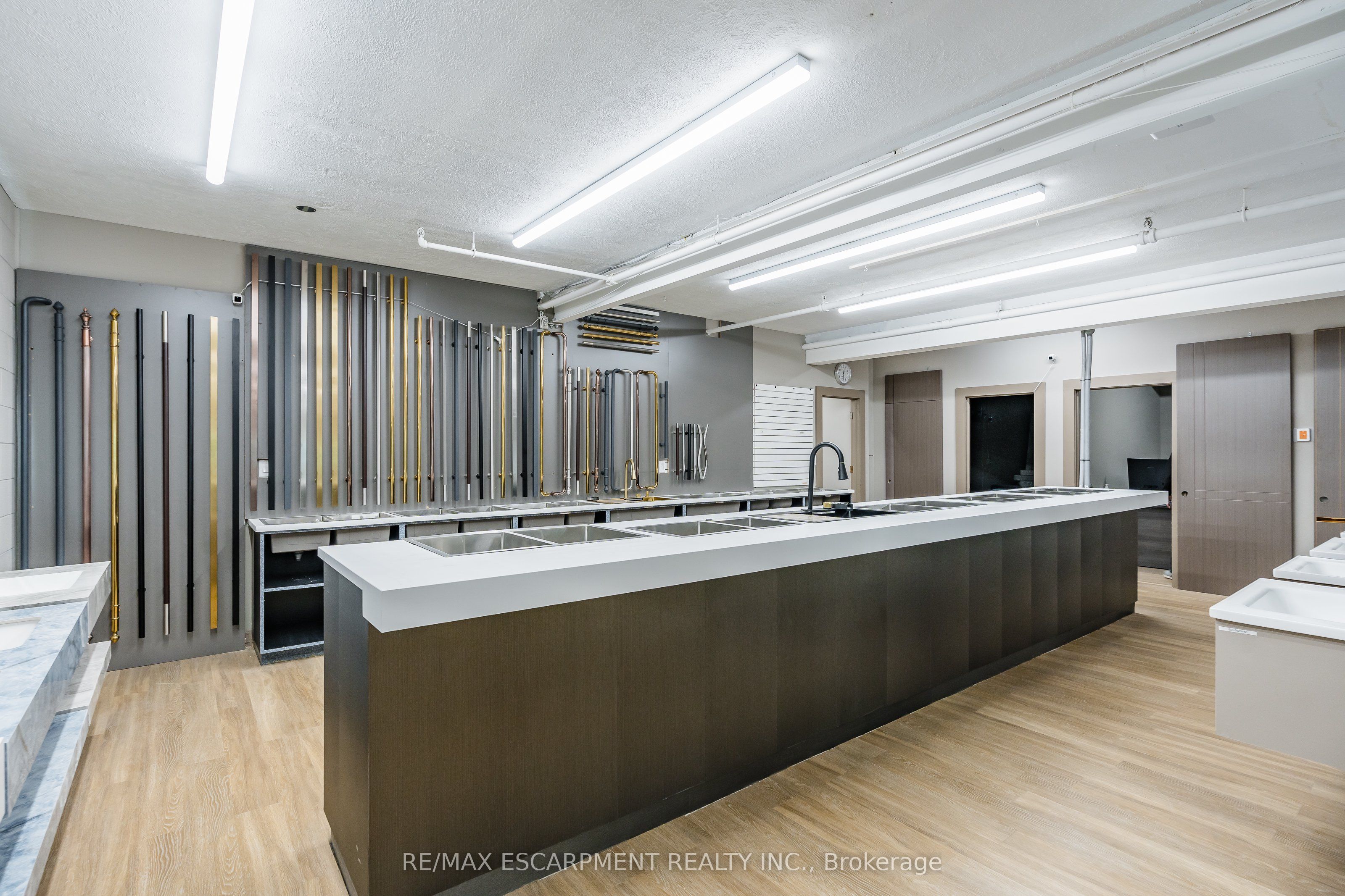 18 Linden Street Property Photo 28