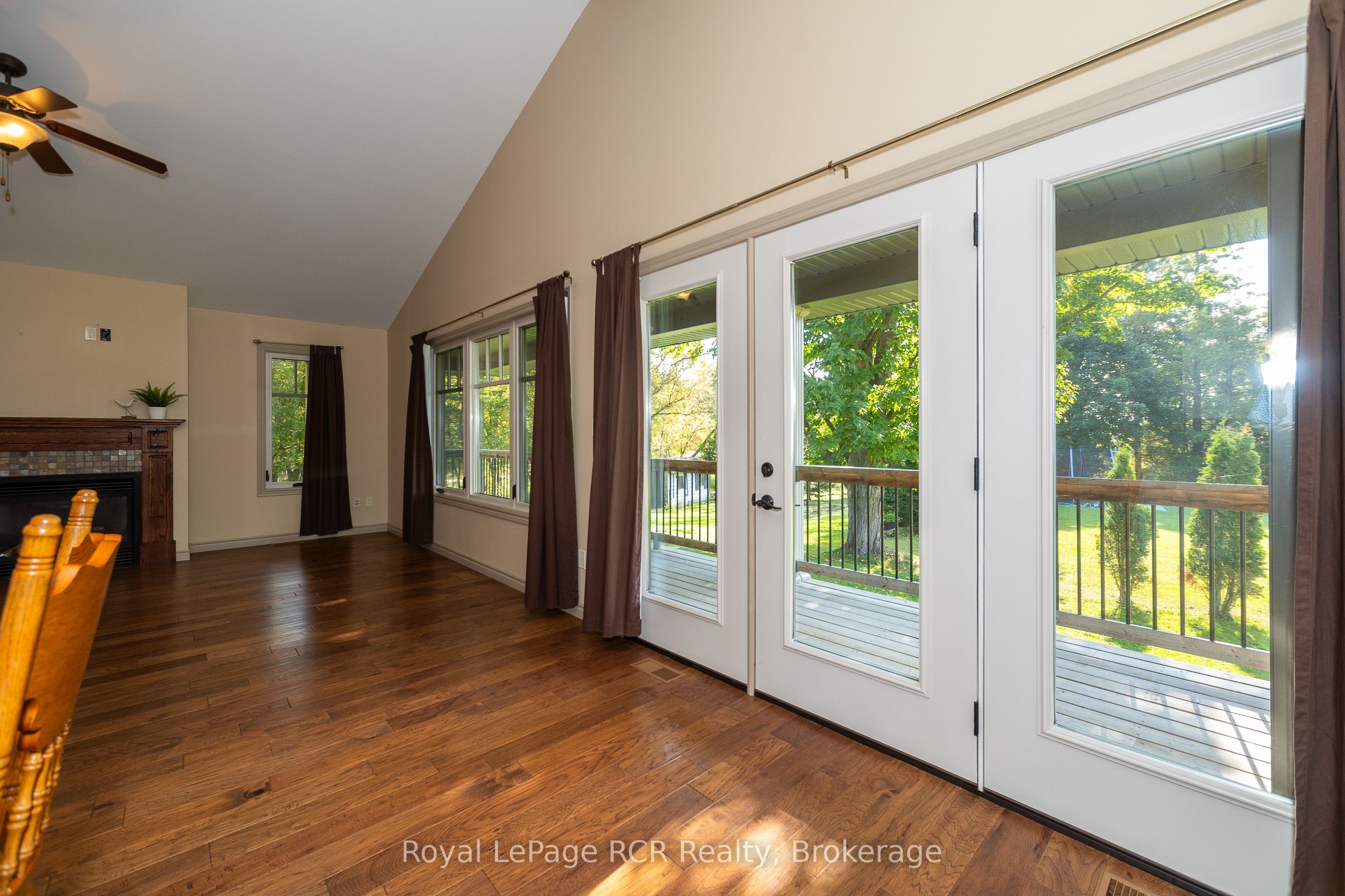30 Victoria Street W Property Photo 5