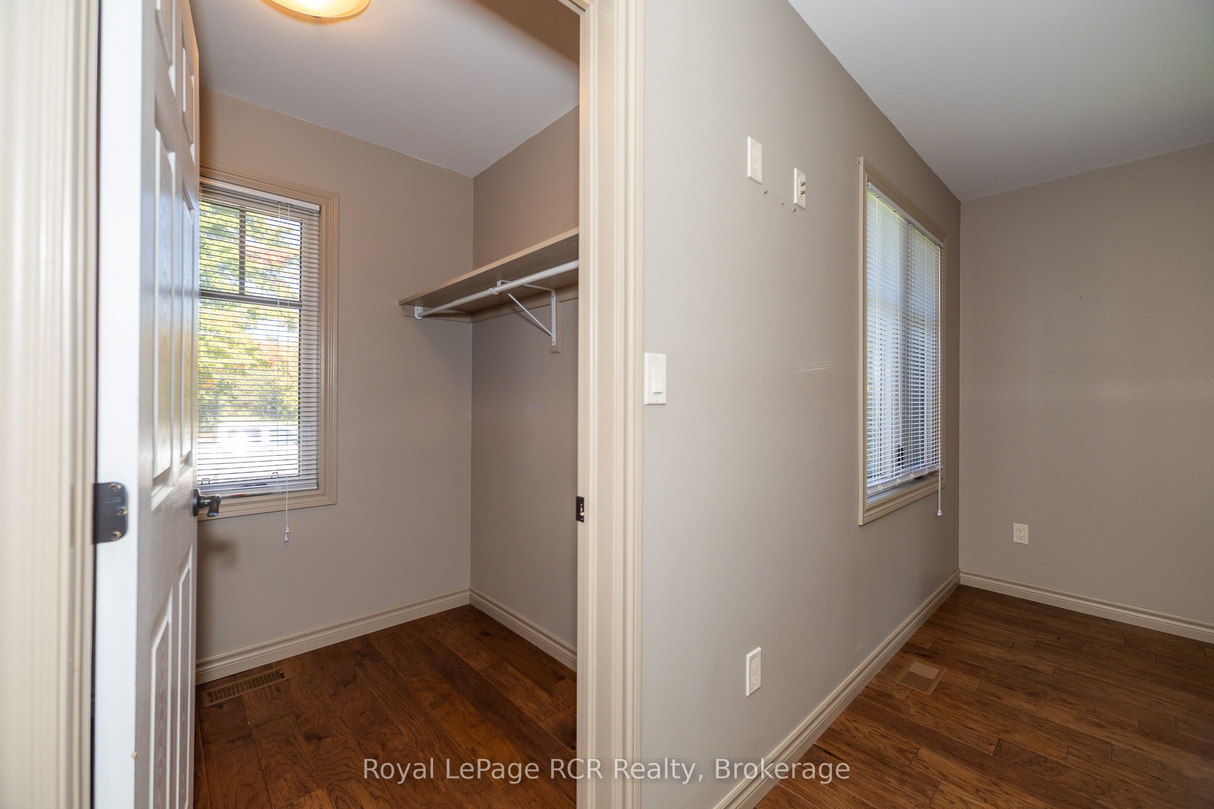 30 Victoria Street W Property Photo 17
