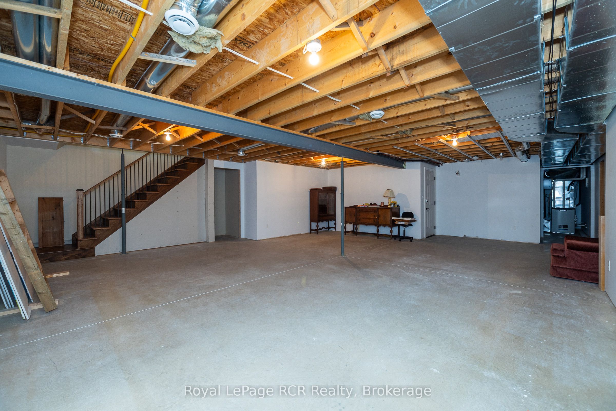 30 Victoria Street W Property Photo 26