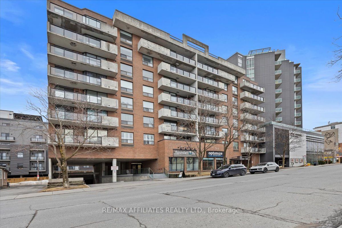 99 Holland Ave Property Photo 1