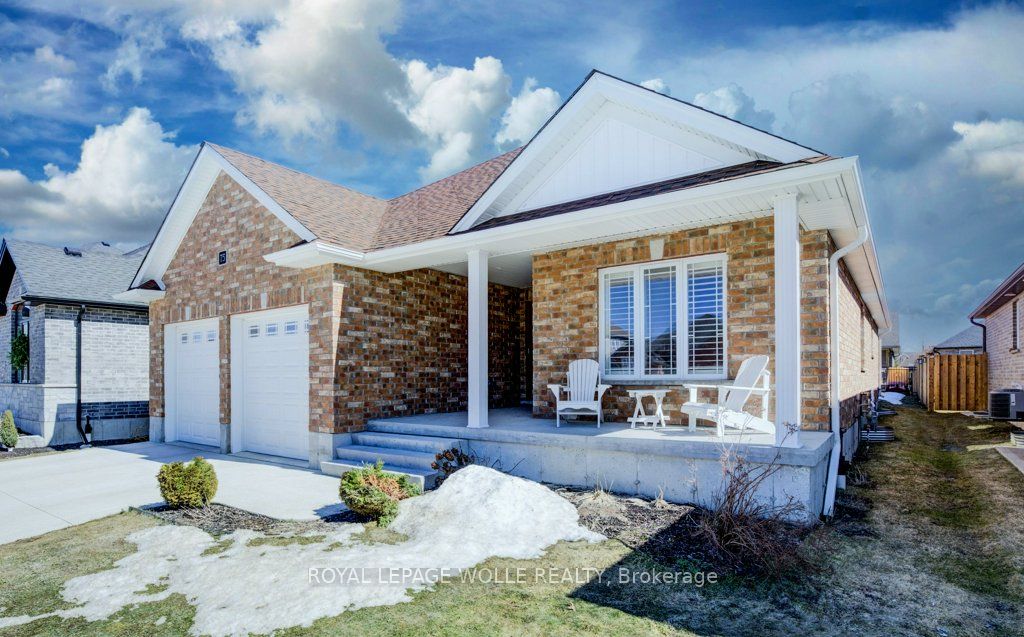 75 Forbes Crescent Property Photo