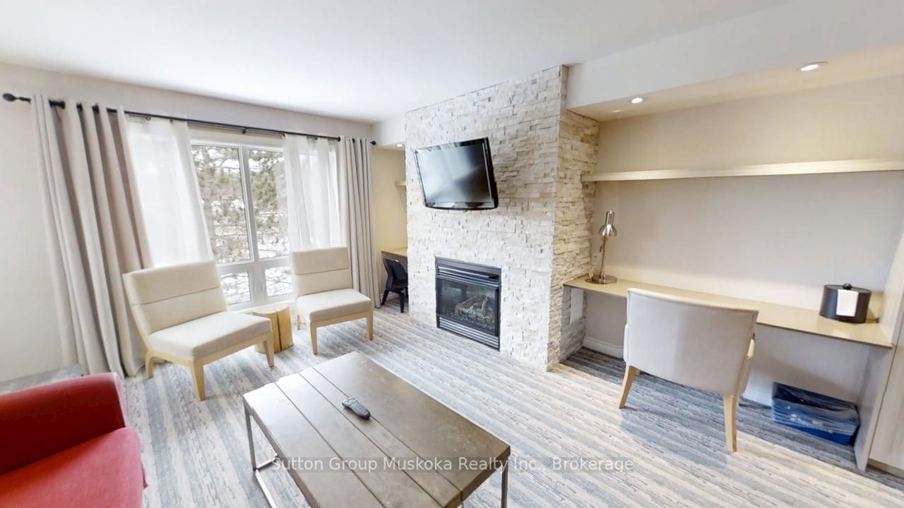 1235 Deerhurst Dr Property Photo