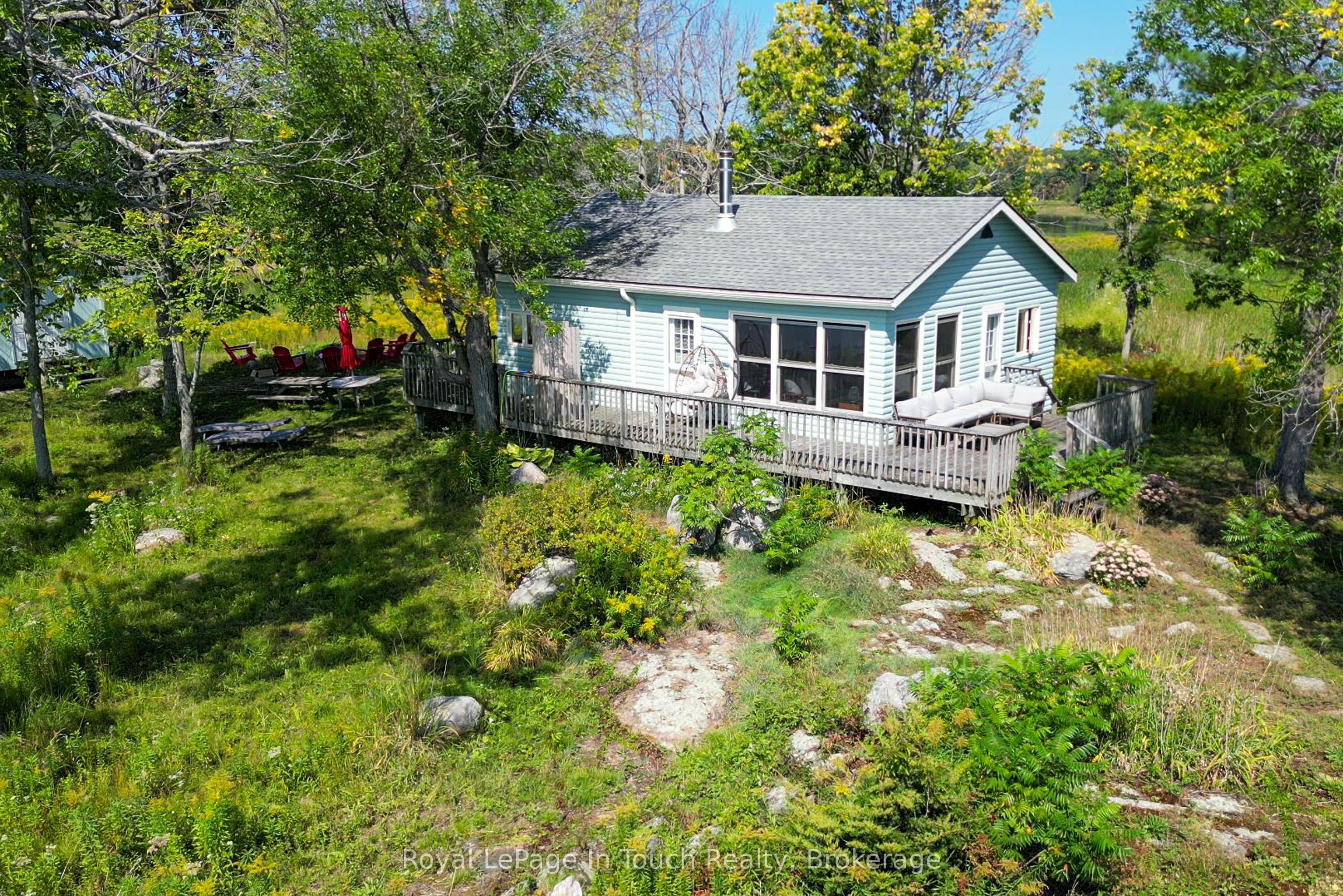 2 Island 1110 Property Photo