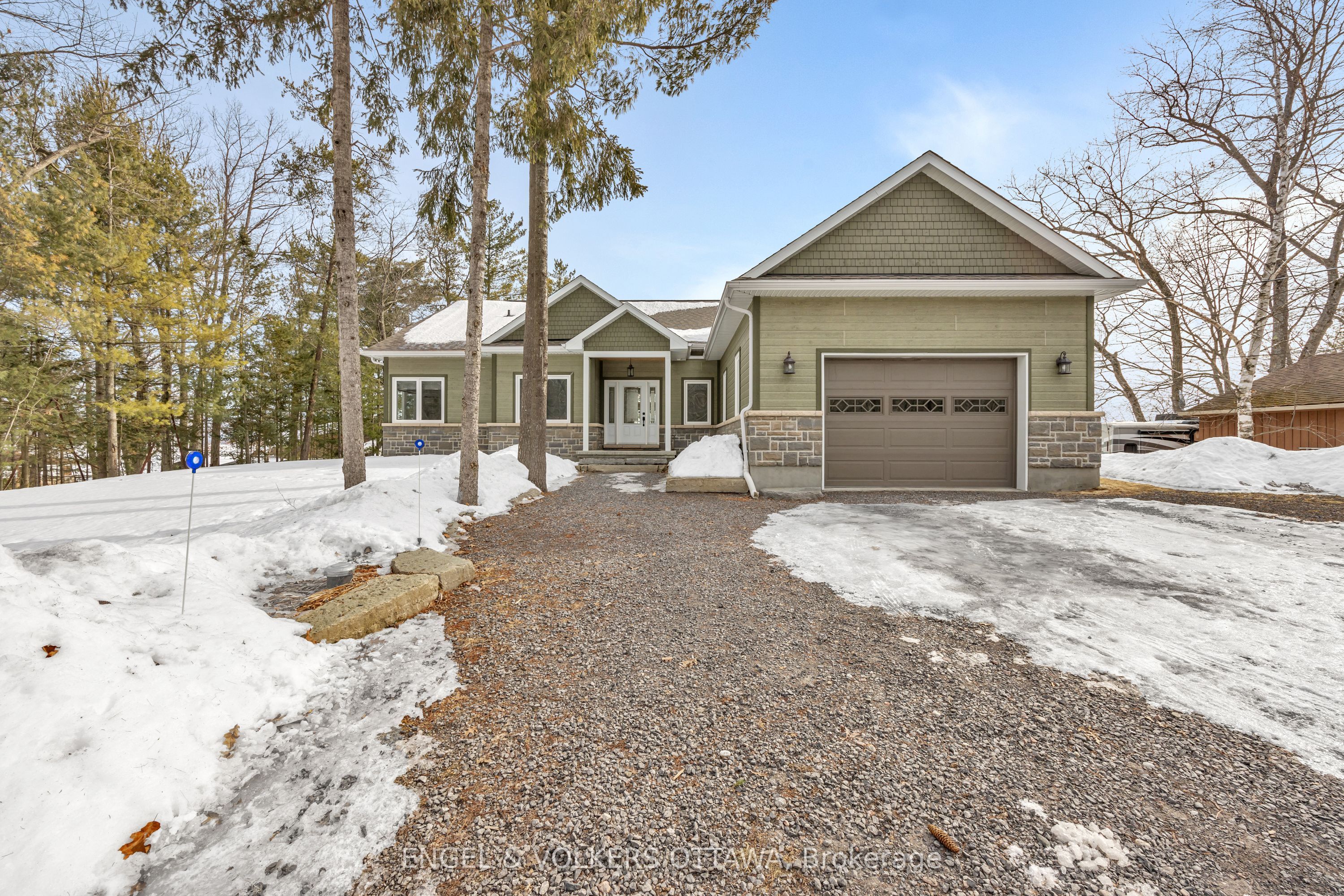 234 Bayview Drive Property Photo