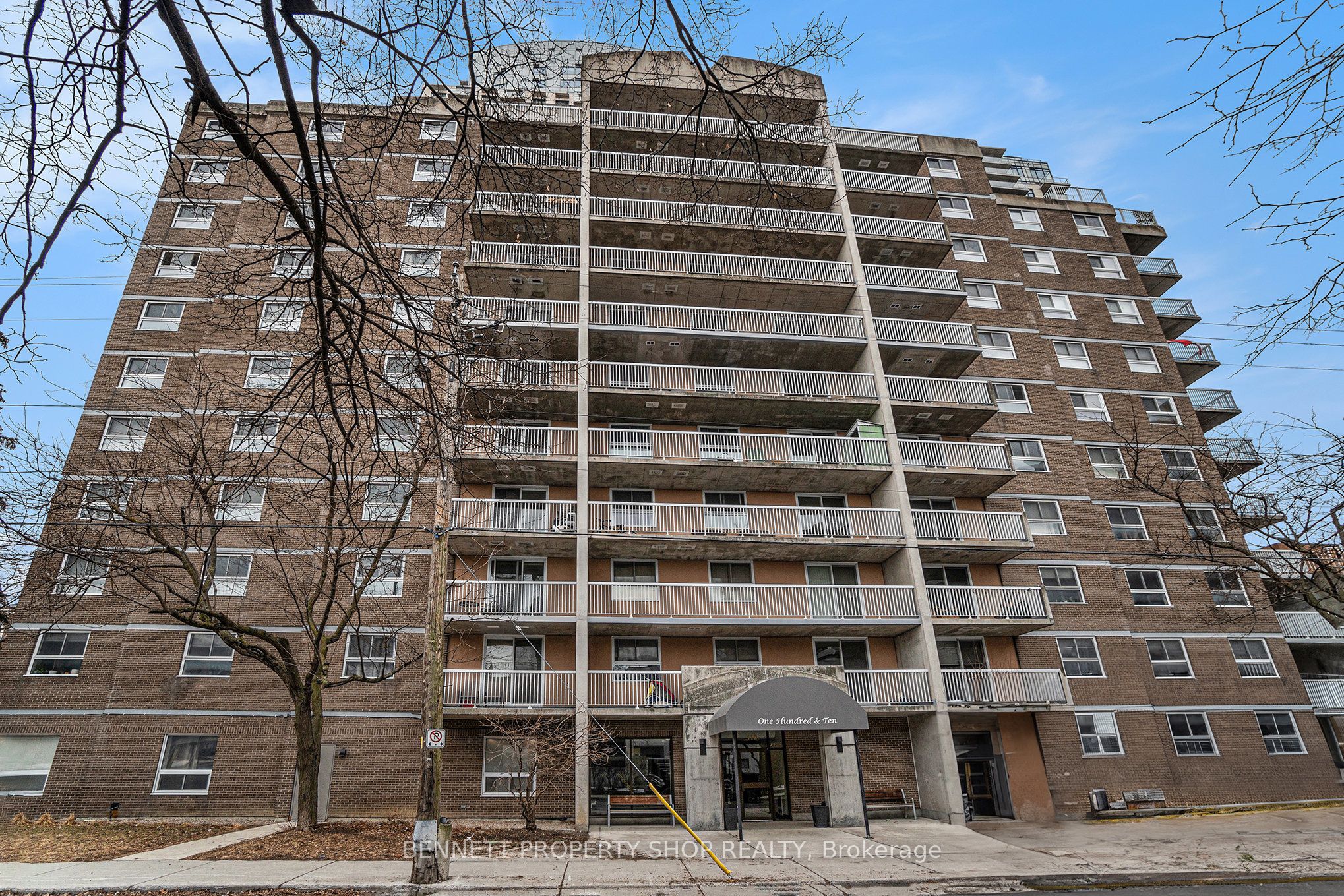 #907 - 110 Forward Avenue Property Photo